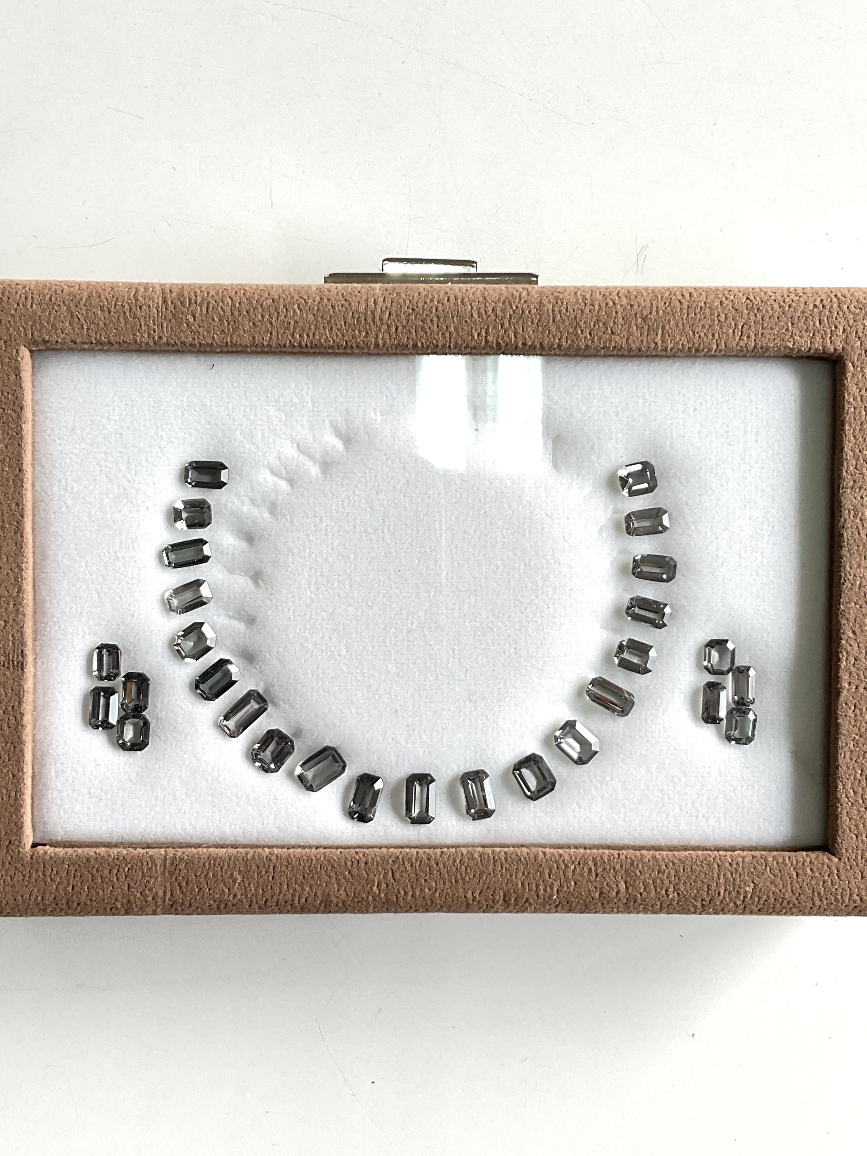 27,52 Karat birmanischer Grauspinell Top Qualität Oktagon Schliff Stein Layout Edelstein im Angebot 4