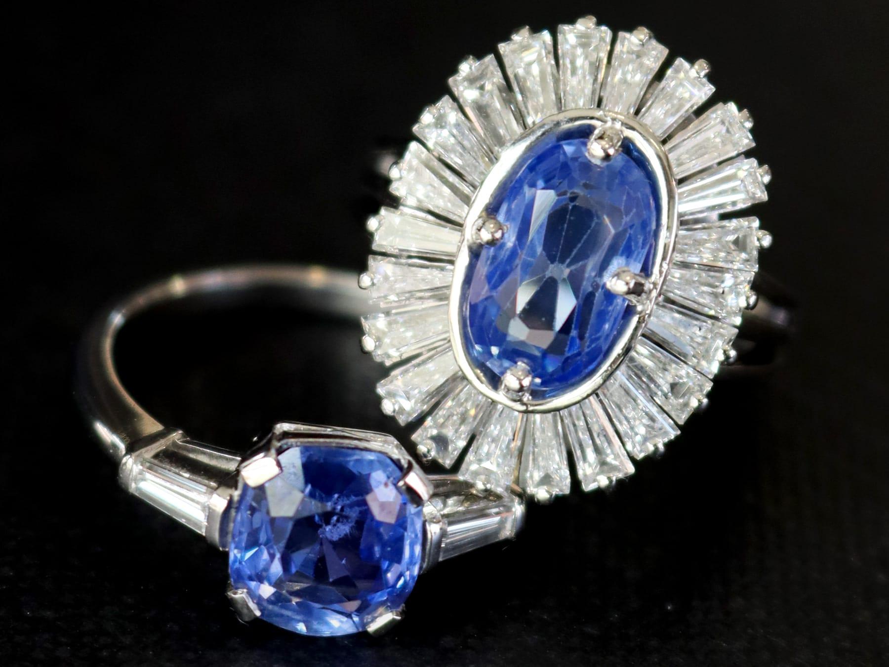 2.75ct Ceylon Sapphire and 2.88ct Diamond, 18ct White Gold Cluster Ring im Zustand „Hervorragend“ im Angebot in Jesmond, Newcastle Upon Tyne