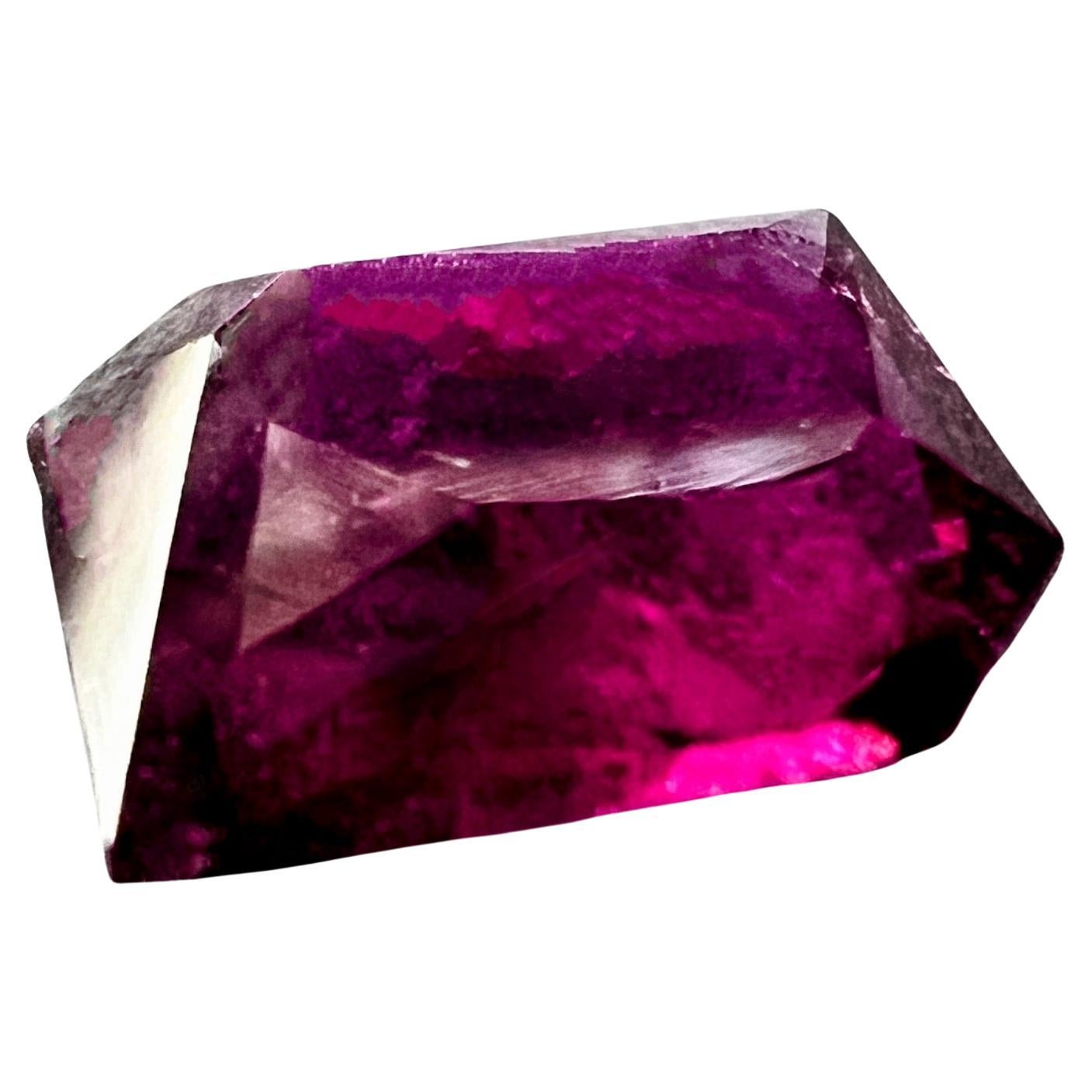 2,75 Karat maßgefertigter rosa-roter Rubellit-Turmalin  Edelstein (Carréeschliff) im Angebot
