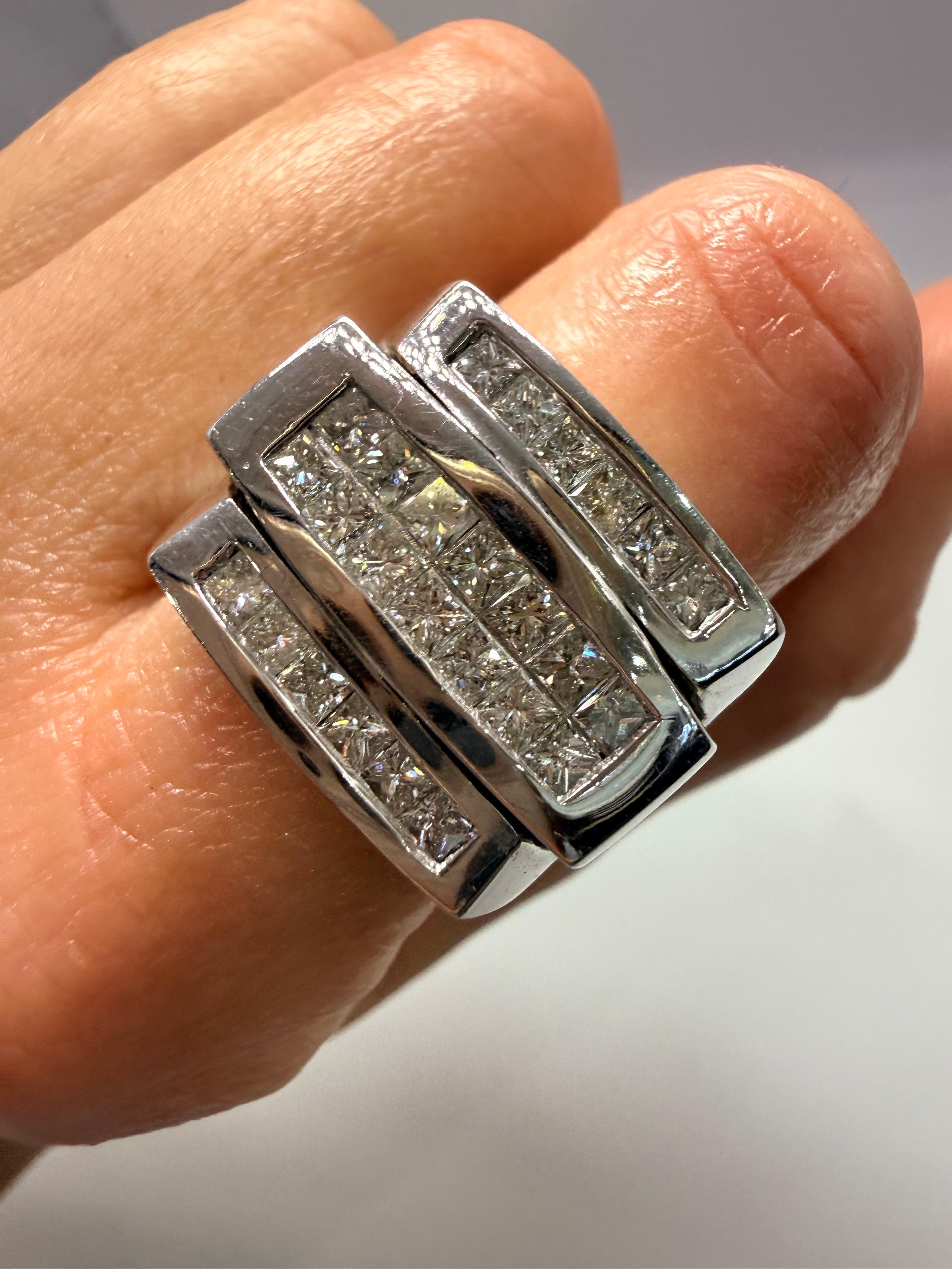 Quadrato Anello da uomo con diamante da 2,75 carati in oro 14KT in vendita