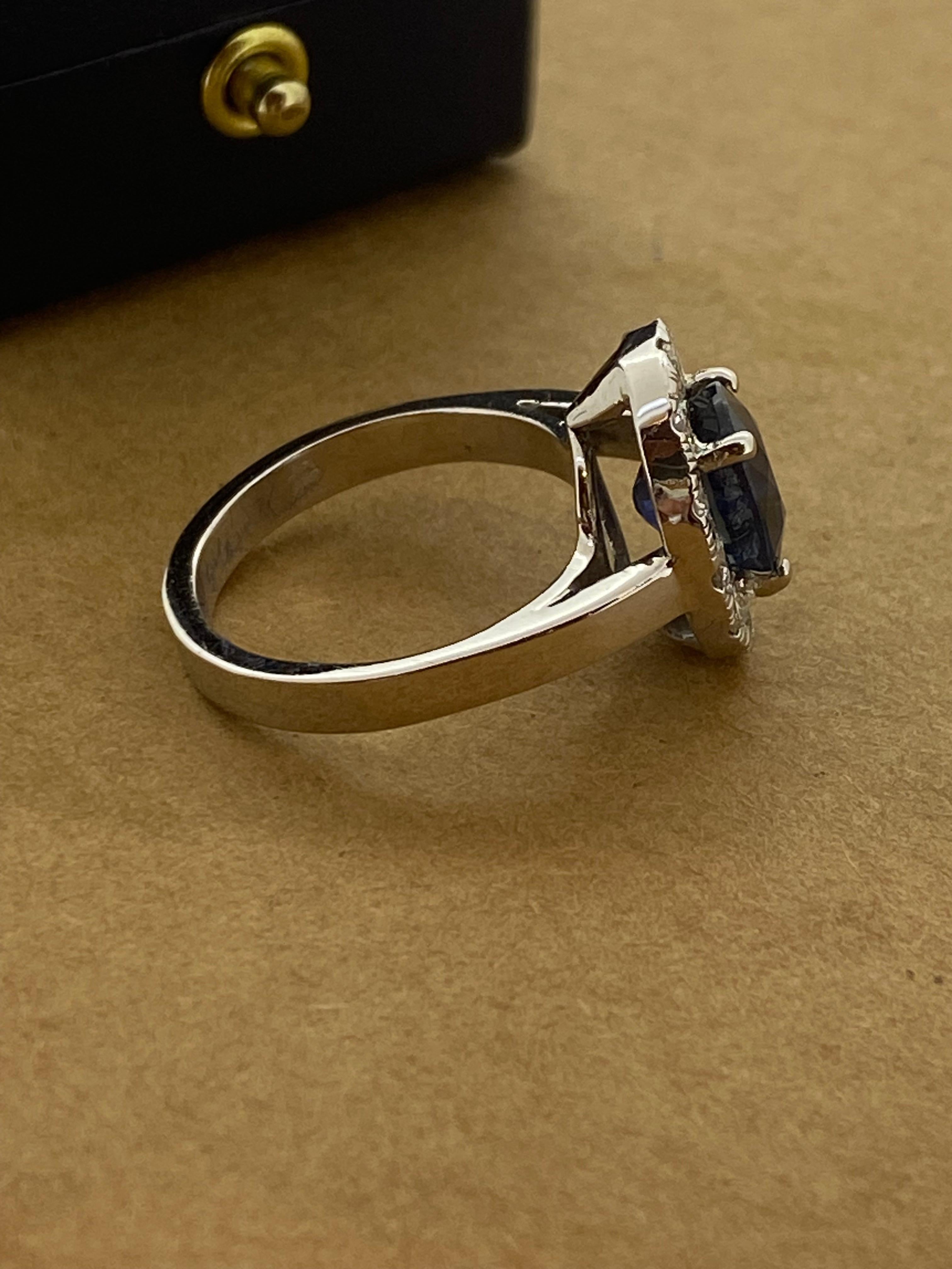 2.75ct Natural Sapphire & Diamond Ring in 18K White Gold. Valued at $10950. For Sale 2