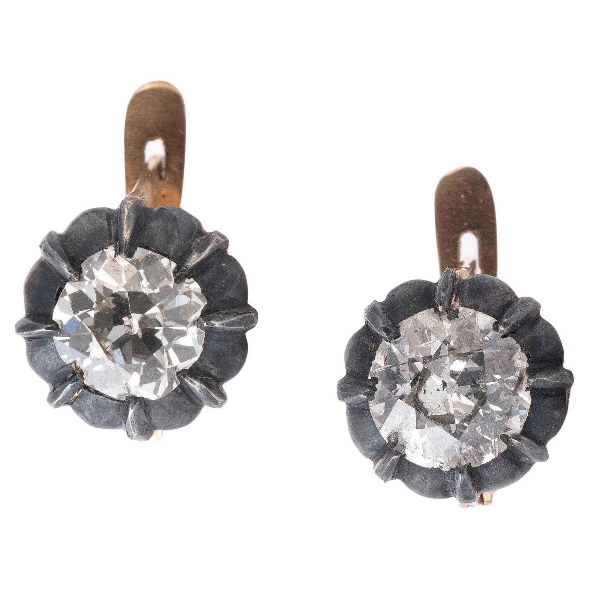 Taille vieille Europe 2.75ct Old Cut Diamond On A Wire Pendentifs d'oreille en argent et or en vente