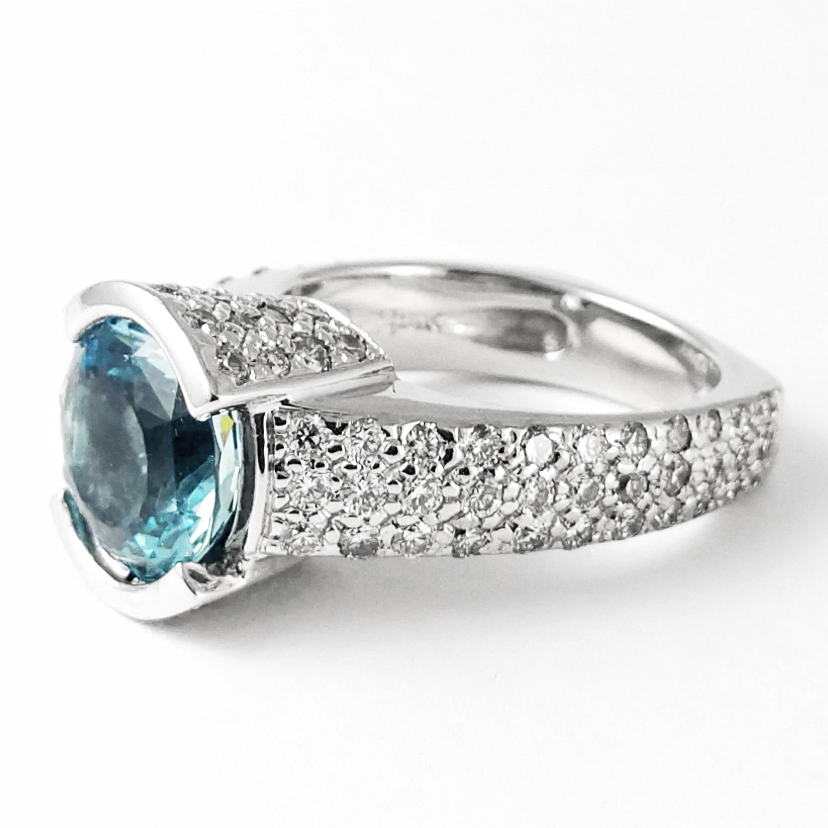 Round Cut 2.75 Carat Round Aquamarine and Pave Diamond Ring Classic Contemporary Fashion For Sale