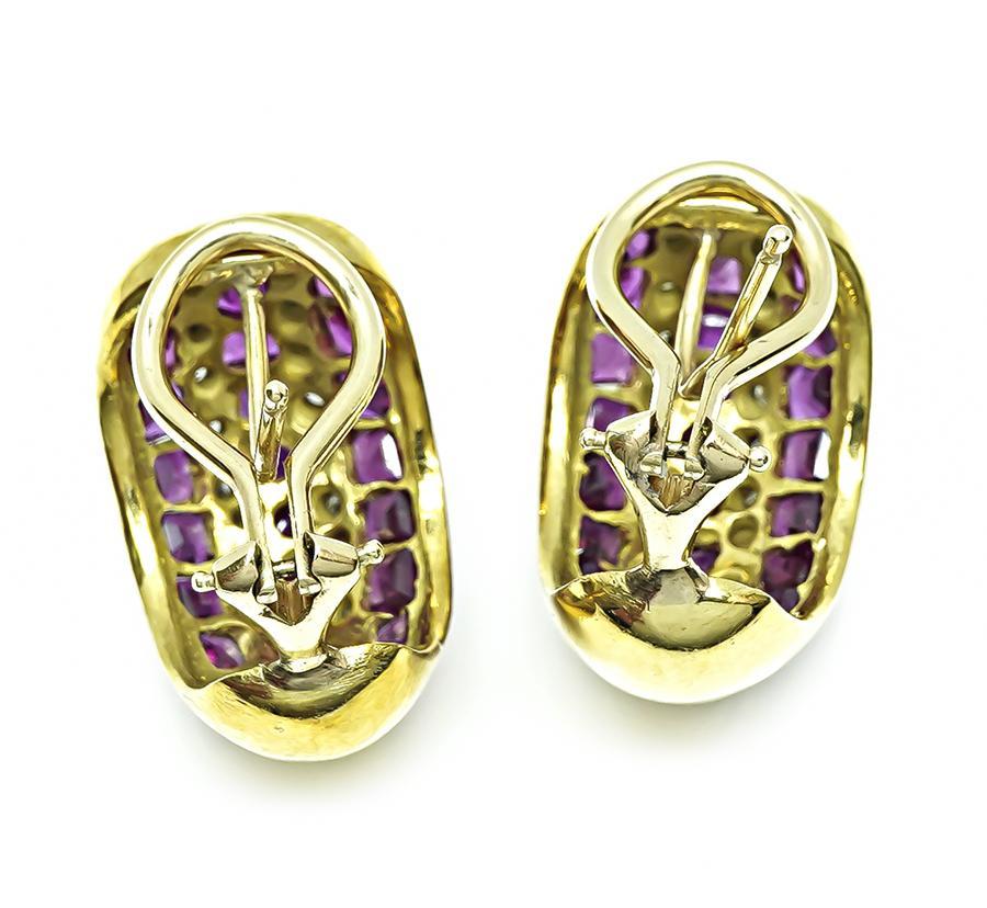 Orecchini in oro con 2,75 carati di rubini e 0,80 carati di diamanti In condizioni buone in vendita a New York, NY