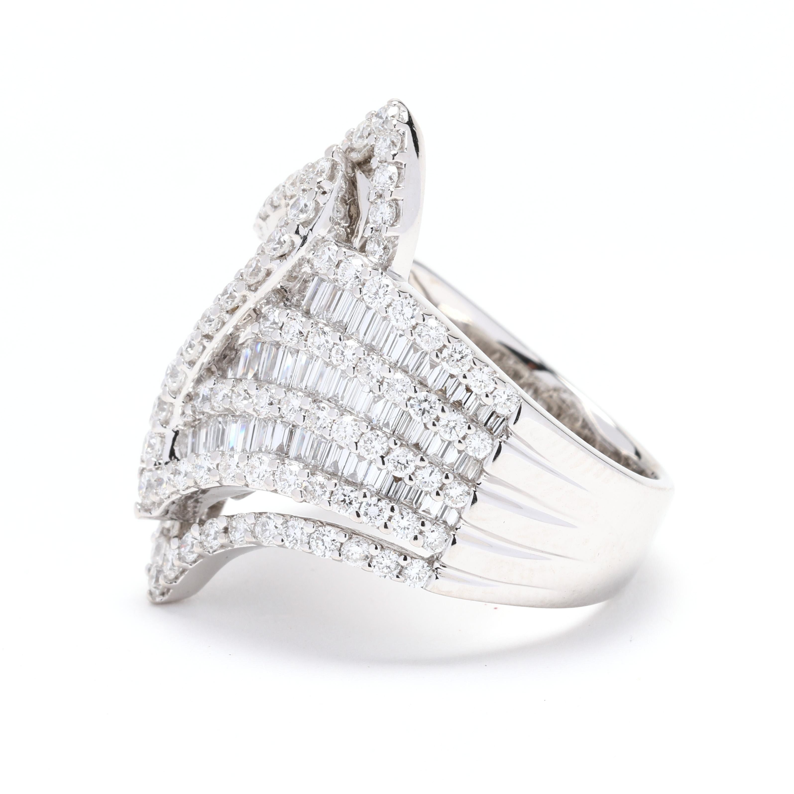 2.75ctw Diamond Large Statement Ring, 18k White Gold, Ring Size 7 In Good Condition For Sale In McLeansville, NC