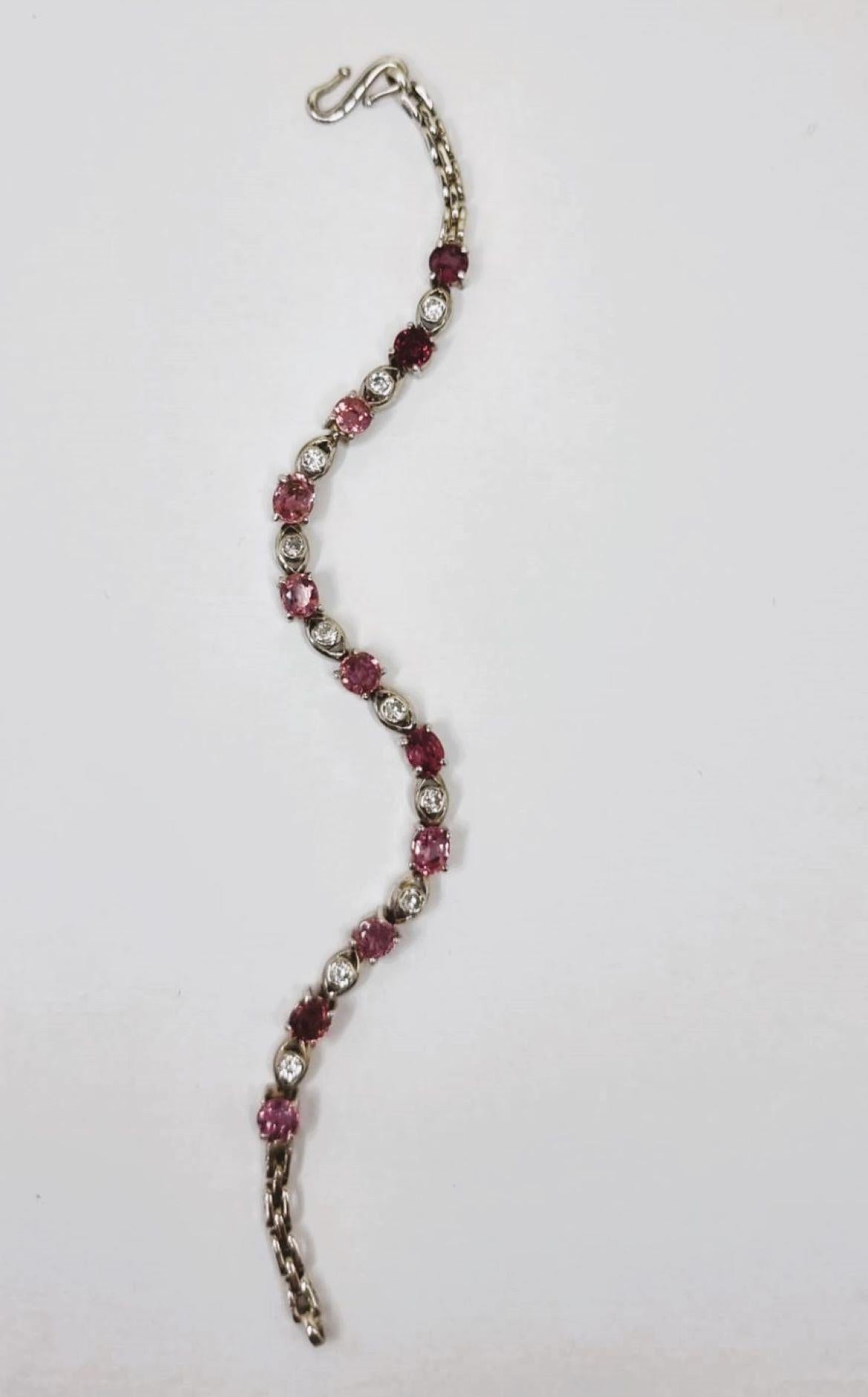 Contemporaneo Bracciale tennis con tormalina rosa da 2,75 carati in vendita