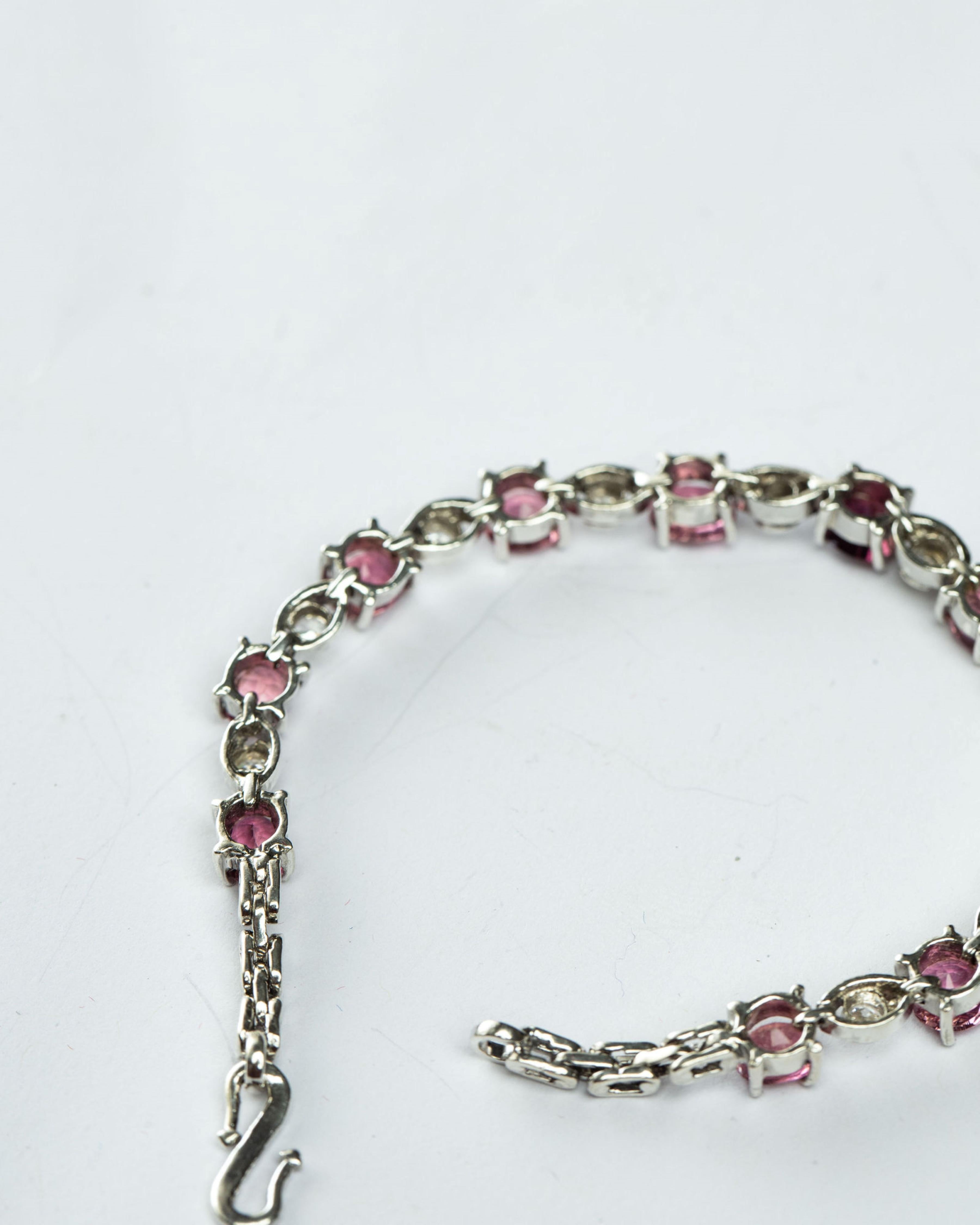 Bracciale tennis con tormalina rosa da 2,75 carati In condizioni Nuovo in vendita a Lanham, MD