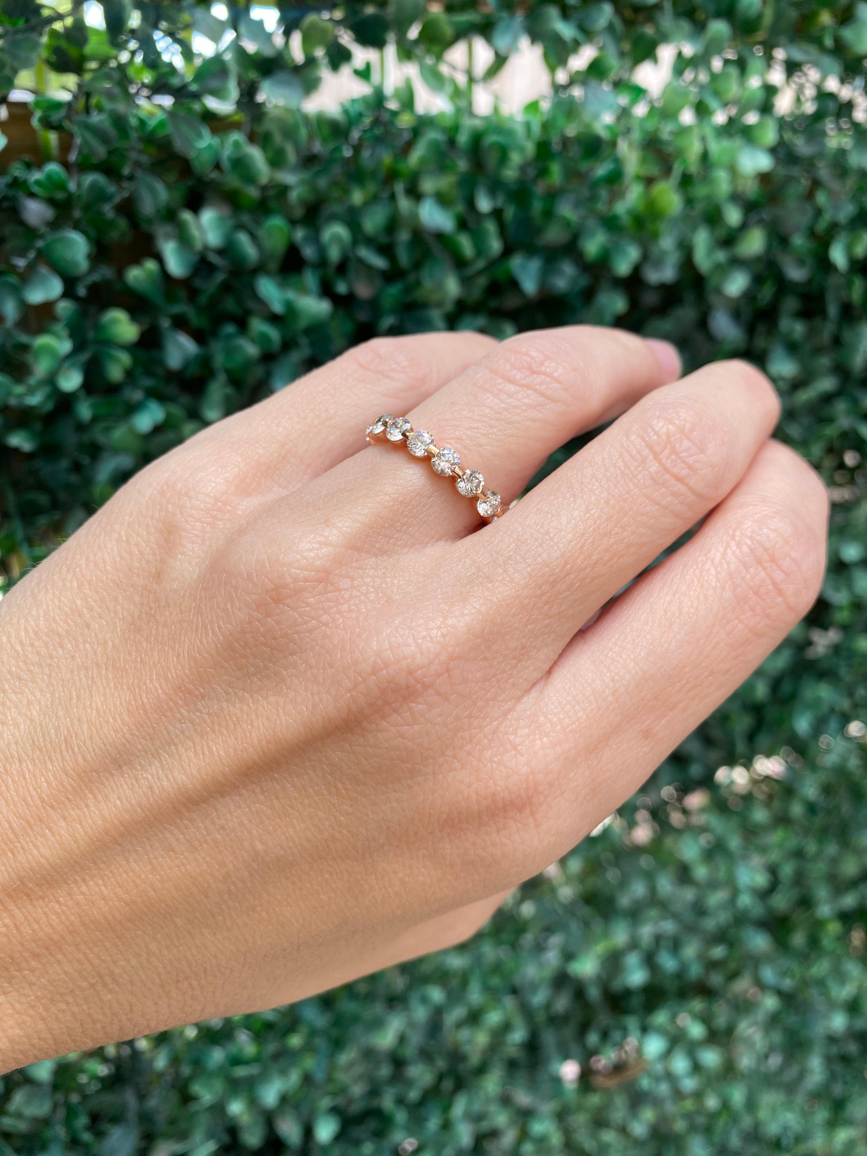 Fascia per l'eternità con diamante rotondo da 2,75 carati in oro rosa 18 carati in vendita 17