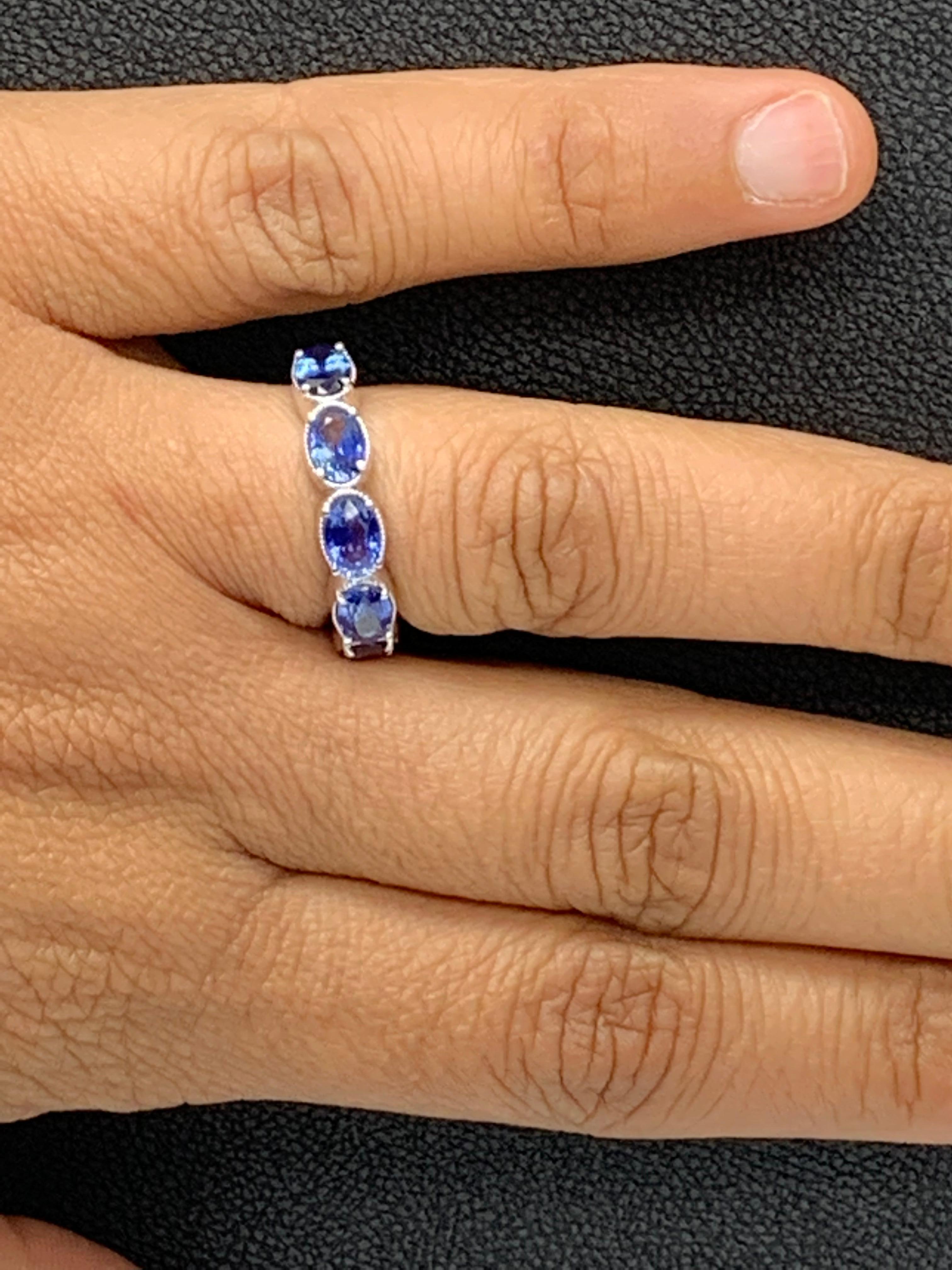 2.76 Carat Blue Sapphire and Diamond 5 Stone Wedding Band in 14k White Gold In New Condition For Sale In NEW YORK, NY