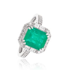 2.76 Carat Emerald Cocktail Ring 0.44 Ct Baguette Diamond 14k White Gold Jewelry
