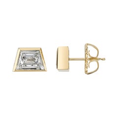 2.76 Carat GIA Certified Trapezoid Cut Diamonds in 18 Karat Gold Stud Earrings