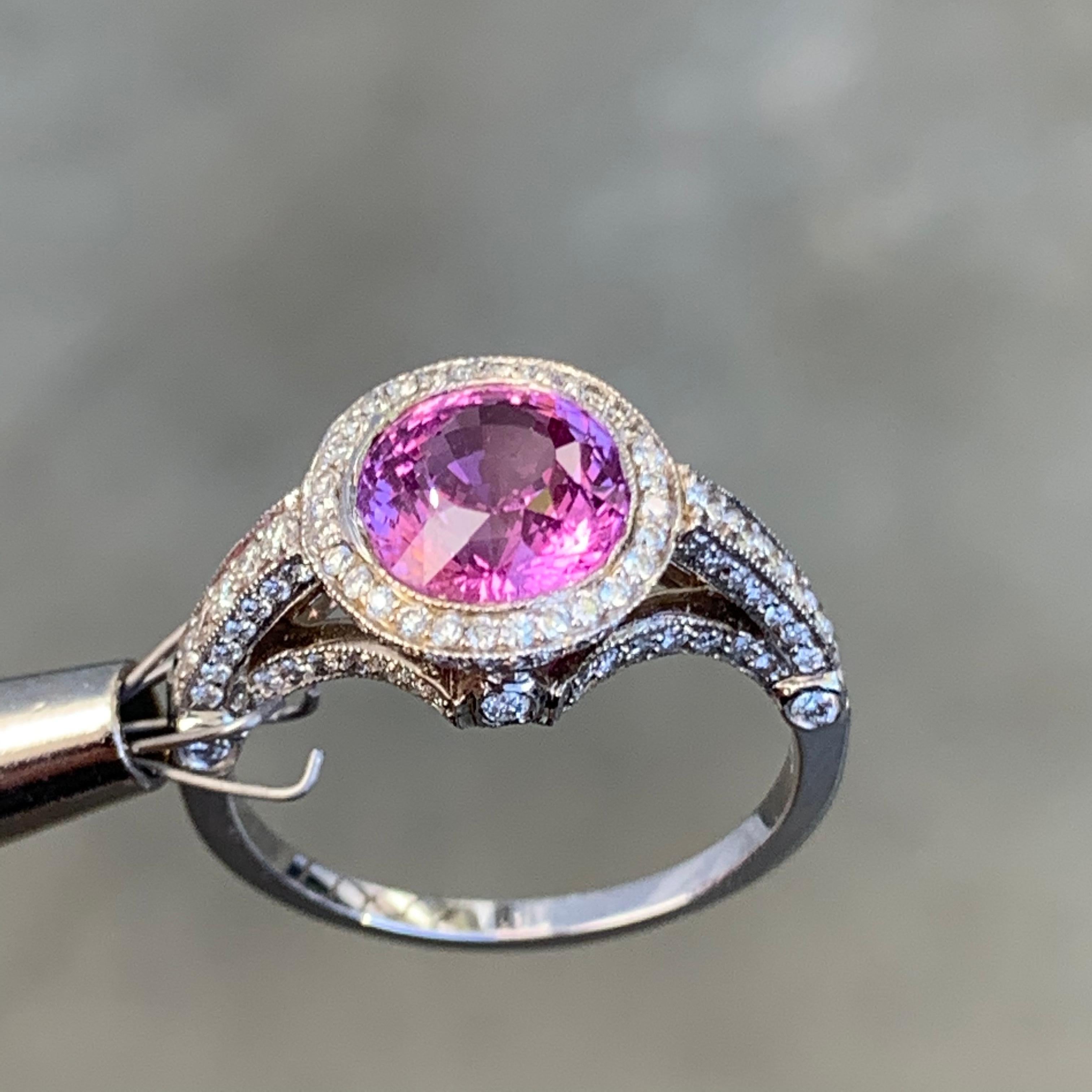 2,76 Karat Pink Saphir und Diamant und Platin Cocktail Ring (Moderne) im Angebot