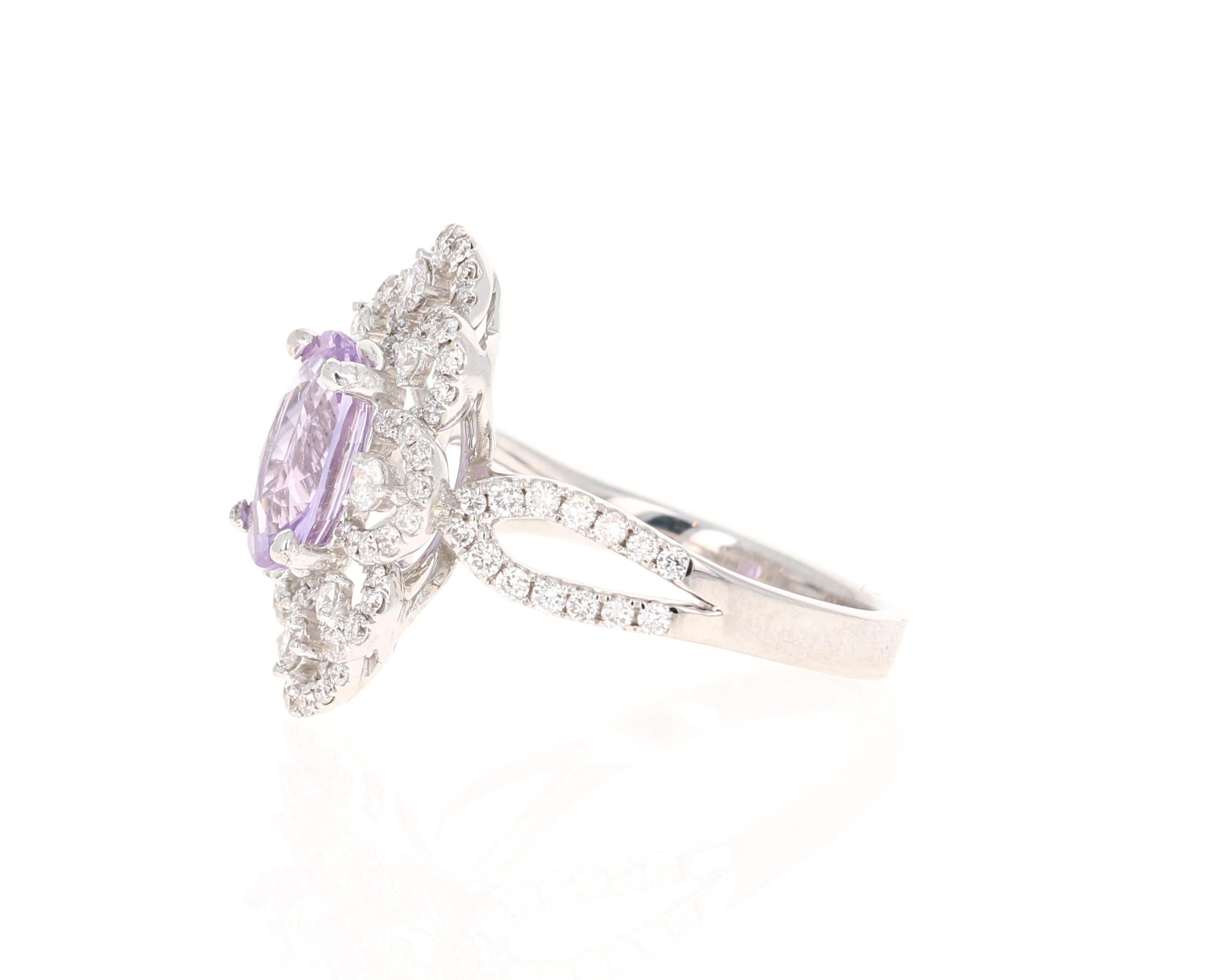 Contemporain Bague en or blanc 18 carats avec saphir violet de 2,76 carats et diamants en vente