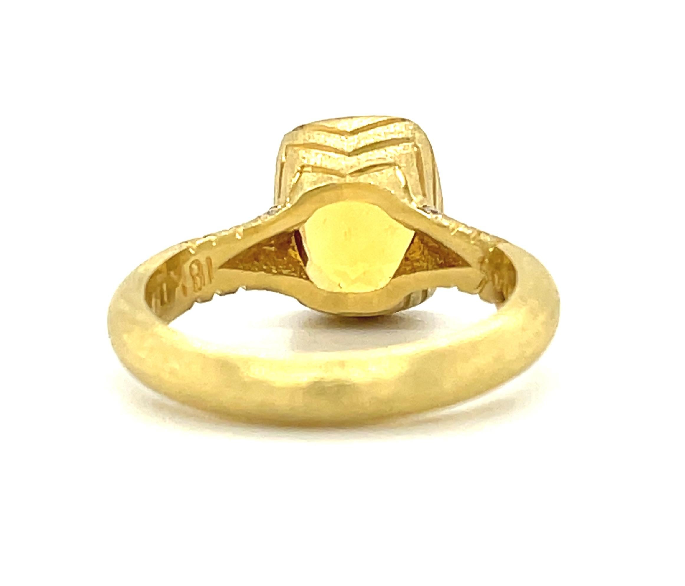Artisan  Golden Beryl and Diamond Ring in 18k Yellow Gold, 2.76 Carats For Sale