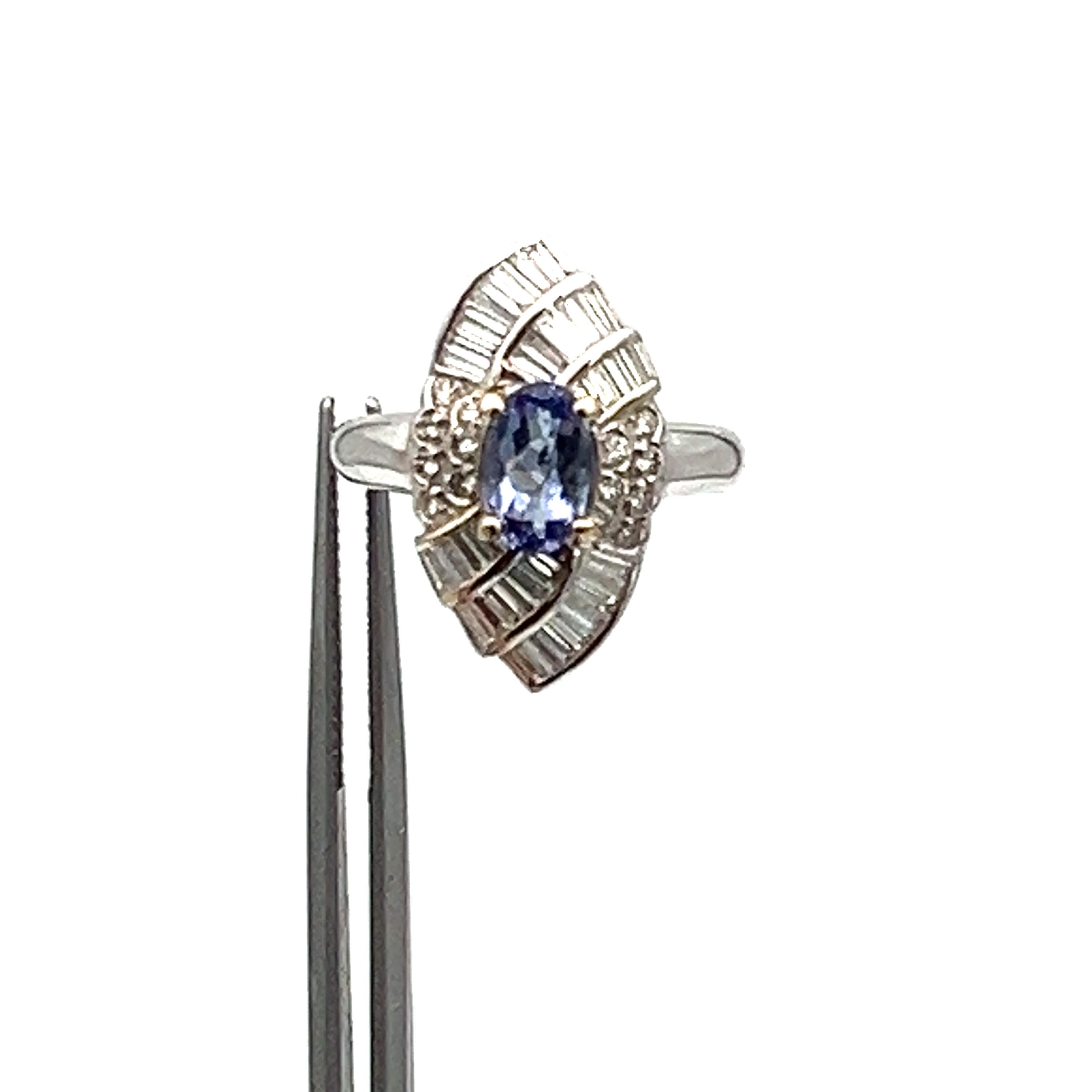 2.76 ct Tanzanite & Diamond Ring In New Condition For Sale In Chicago, IL