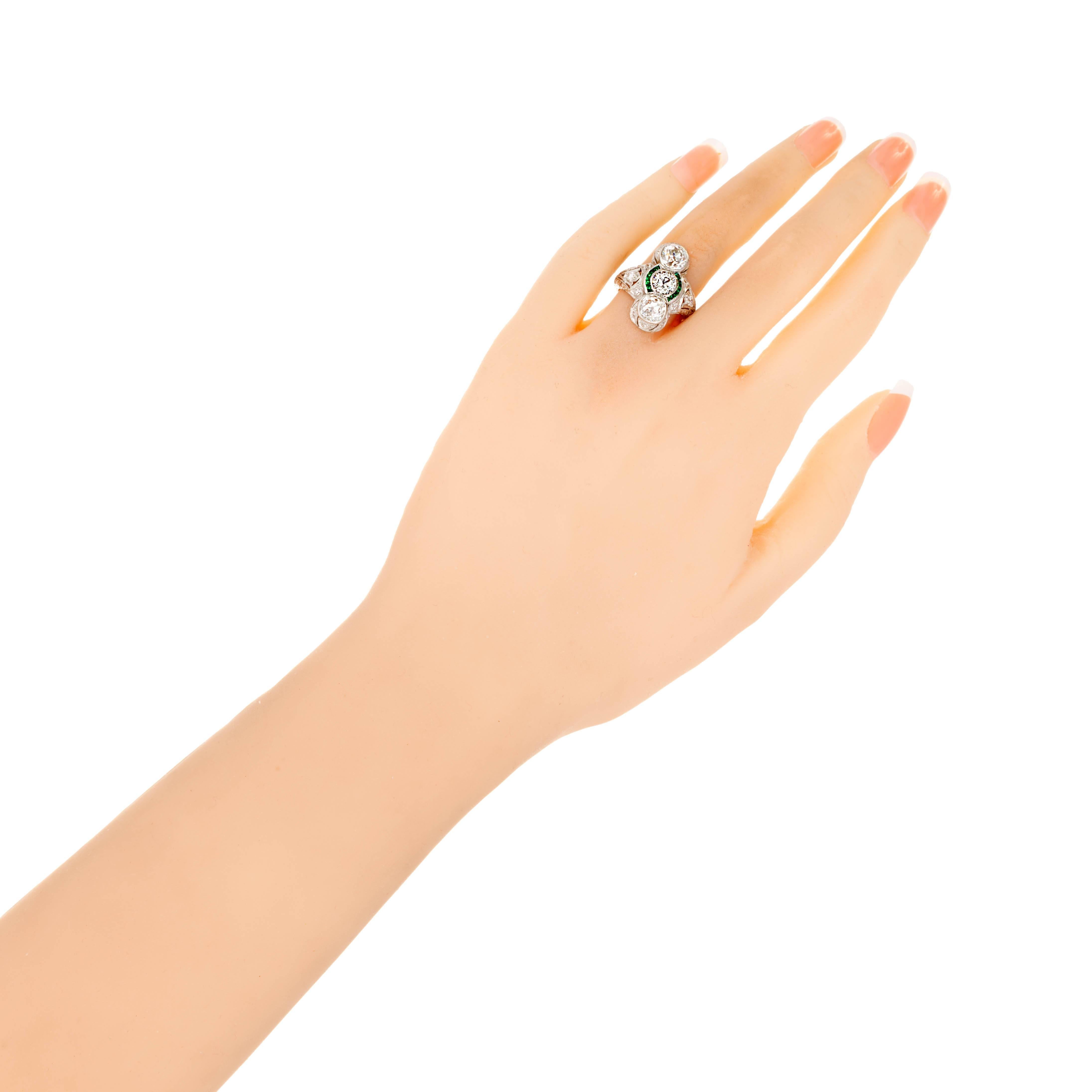 EGL zertifiziert 2,76 Diamant Smaragd Drei-Stein Art Deco Platin Cocktail Ring im Angebot 4