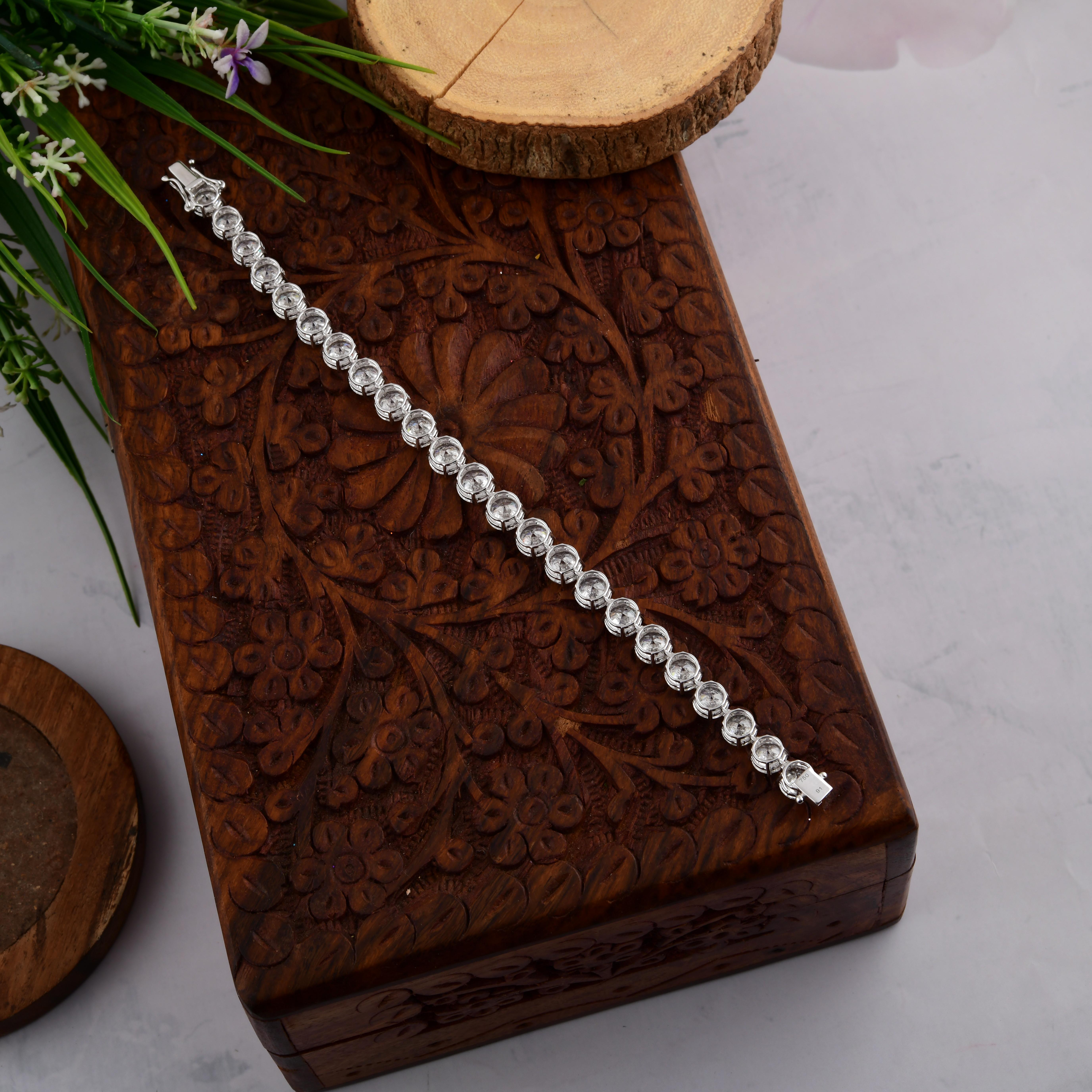 27,66 quilates SI Claridad HI Color Pulsera de diamantes Joyas de oro blanco de 18 quilates Corte redondo en venta