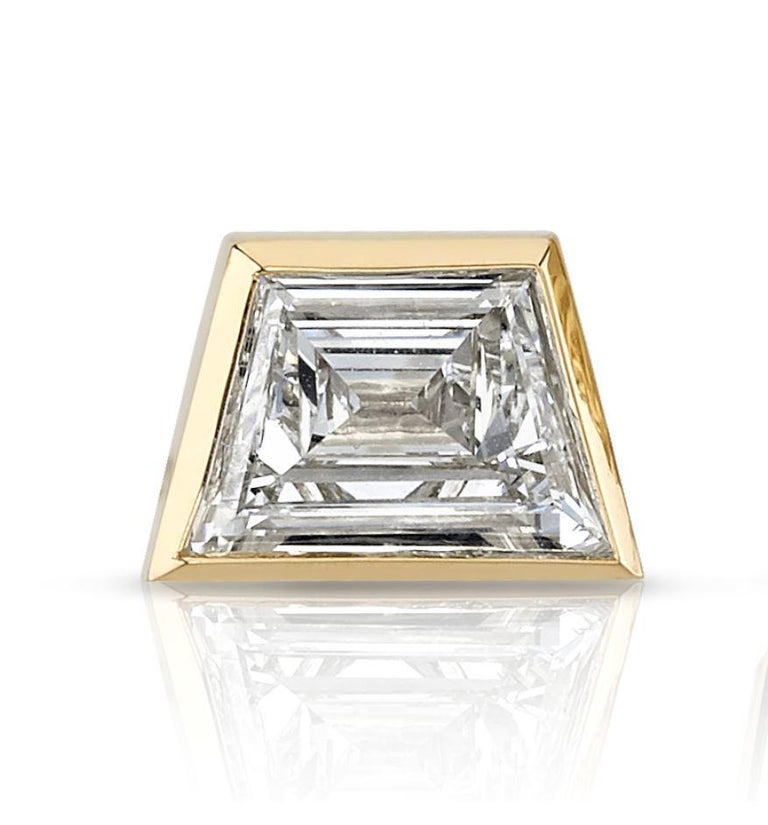 2.76 Carat GIA Certified Trapezoid Cut Diamonds in 18 Karat Gold Stud