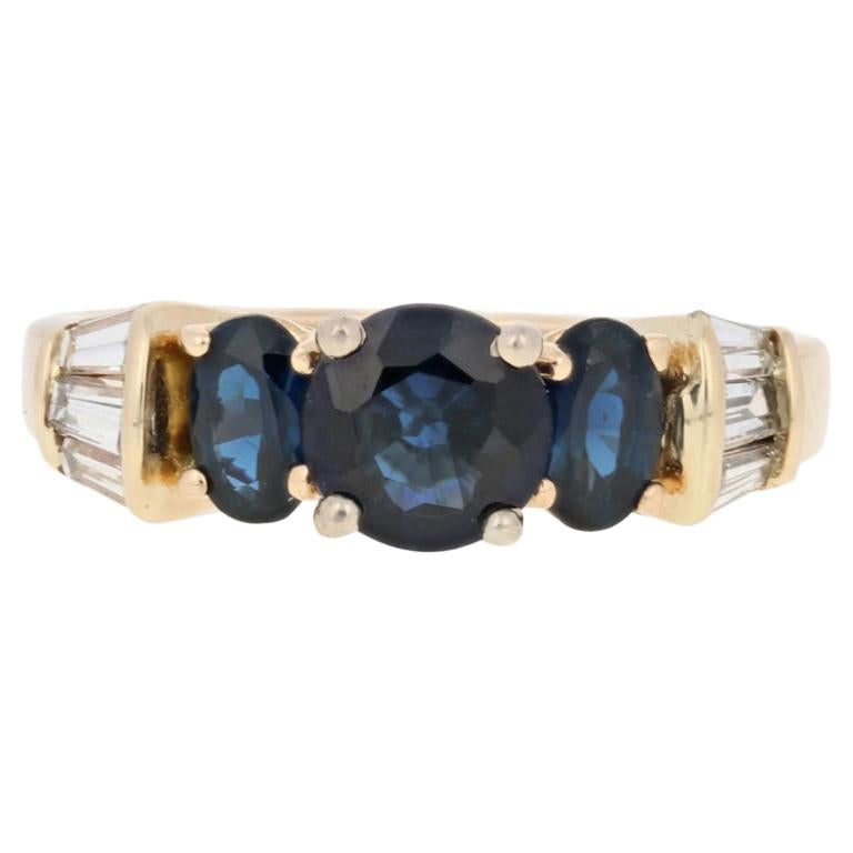 For Sale:  2.76ctw Round Cut Sapphire & Diamond Ring, 14k Yellow Gold Engagement
