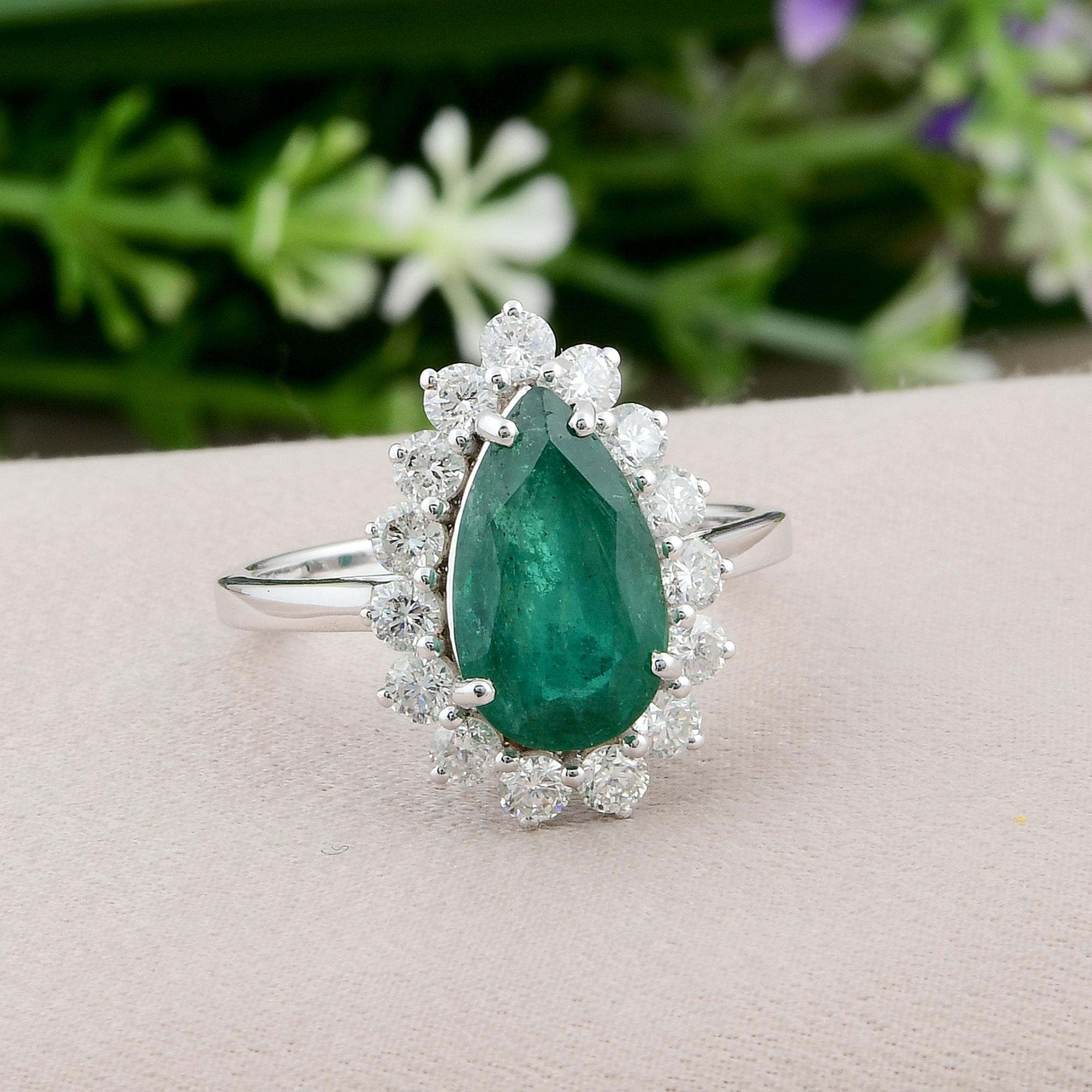 Pear Cut 2.77 Carat Emerald Gemstone Cocktail Ring 0.91 Ct. Diamond 14 Karat White Gold For Sale