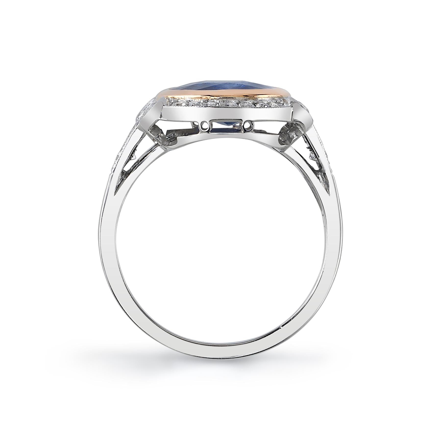 2.77 Carat Round Cut Blue Sapphire Set in a Rose Gold and Platinum Mounting. In New Condition In Los Angeles, CA