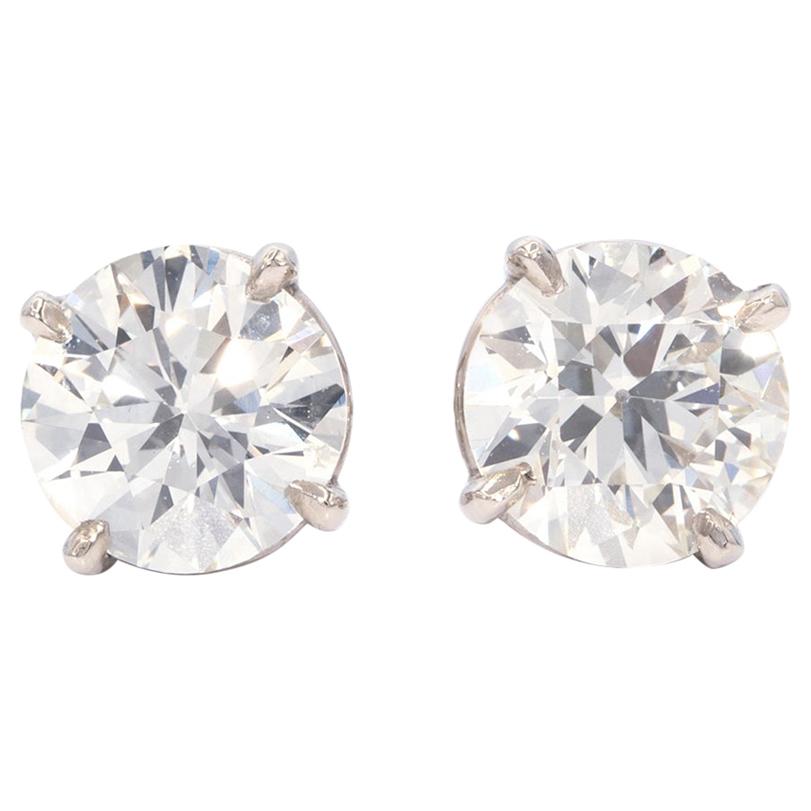 2.77 Carat White Diamond Stud Earrings in 14 Karat White Gold For Sale