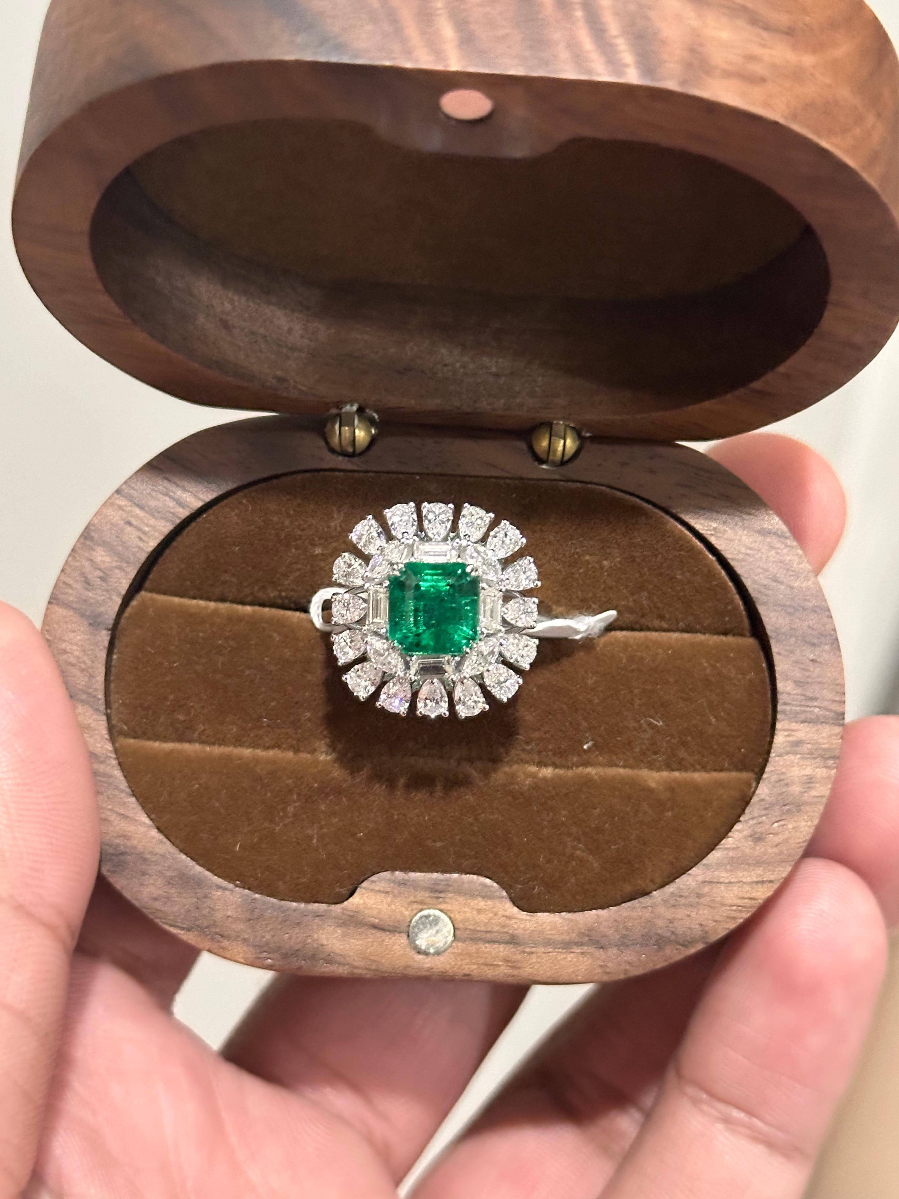 Women's 2.77 Carat Zambian Emerald Diamond Classic Ring For Sale