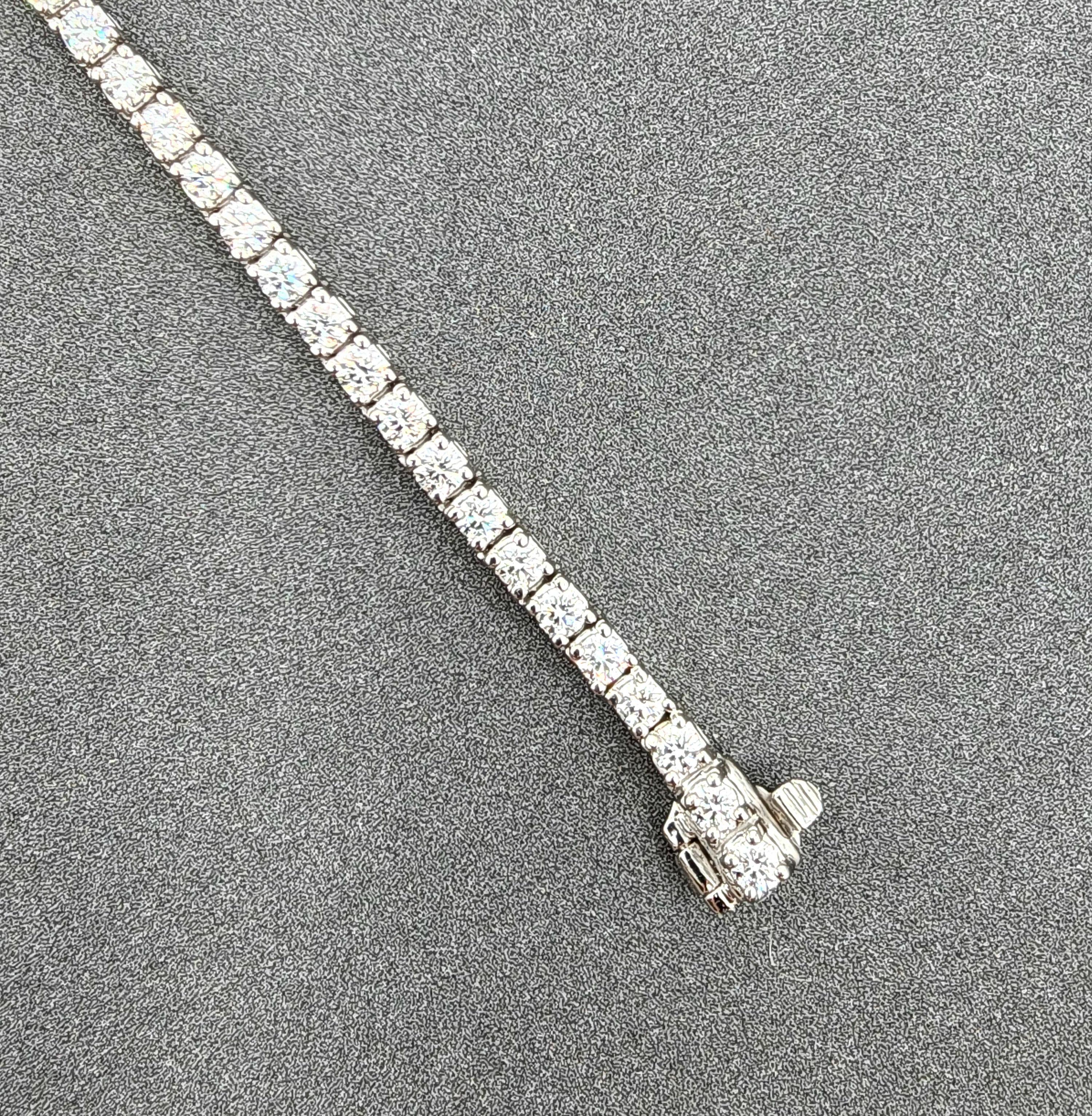 Pulsera de tenis con diamantes de 2.77 ct en venta 1