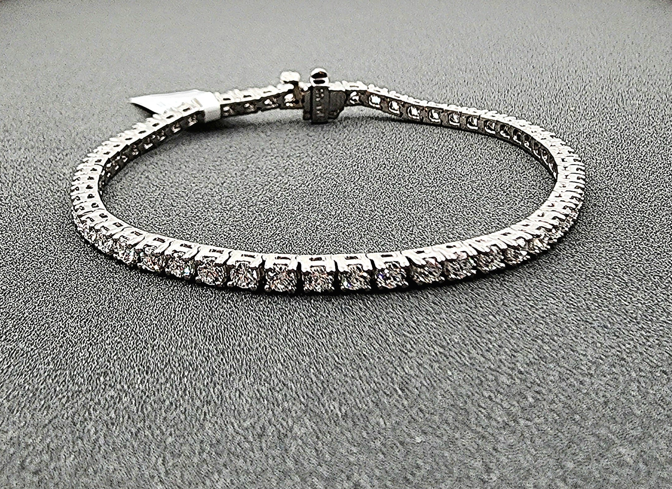 Pulsera de tenis con diamantes de 2.77 ct