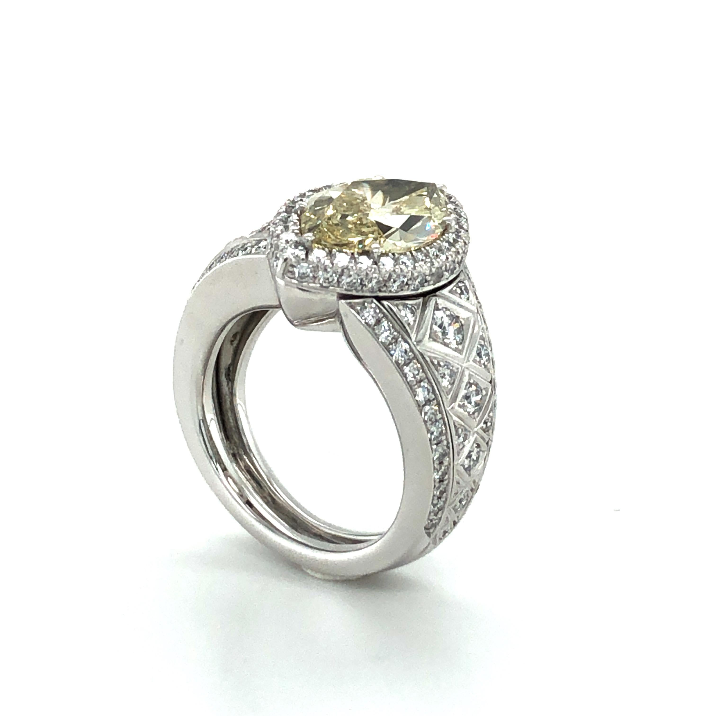 2.77 Carat Marquise-Cut Diamond Ring by Avalon Swiss in 18 Karat White Gold For Sale 1
