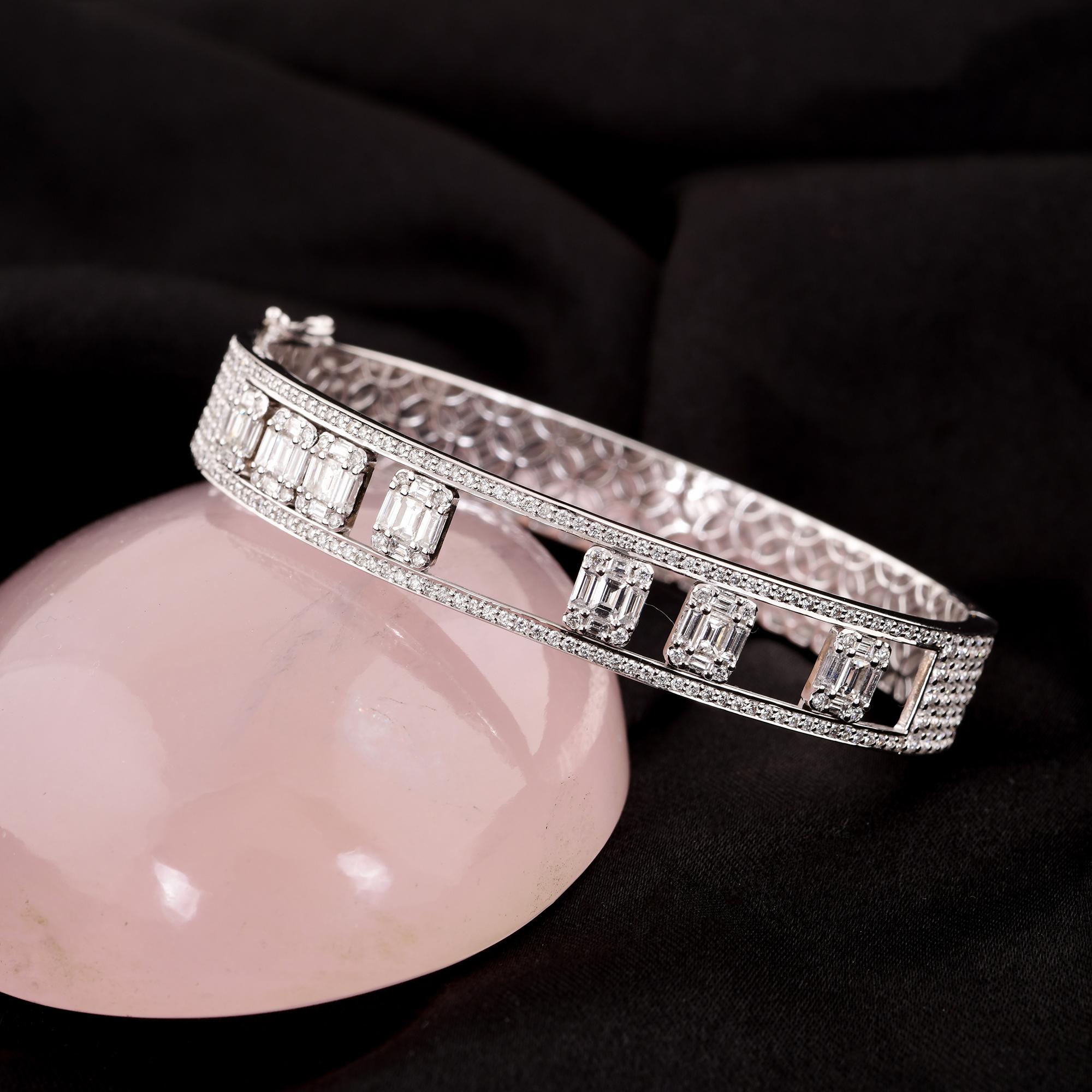 Baguette Cut 2.77 Ct. SI Clarity HI Color Movable Diamond Charm Bracelet 18 Karat White Gold For Sale