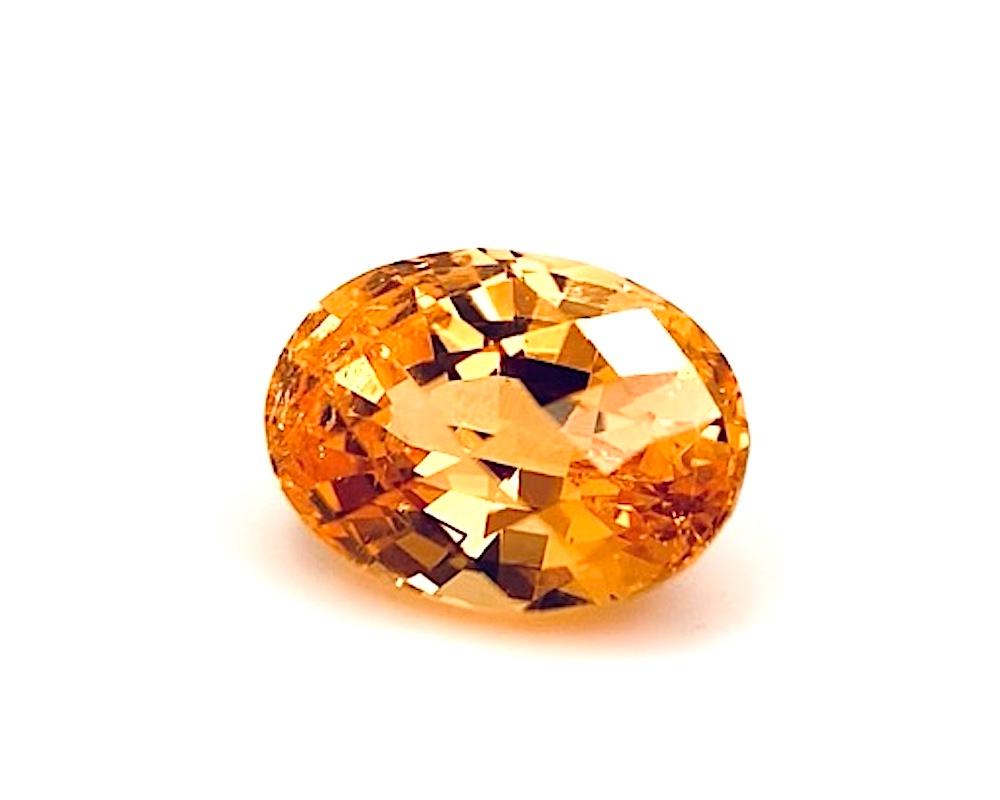 Grenat mandarin ovale de 2,77 carats, pierre en vrac non sertie Neuf - En vente à Los Angeles, CA