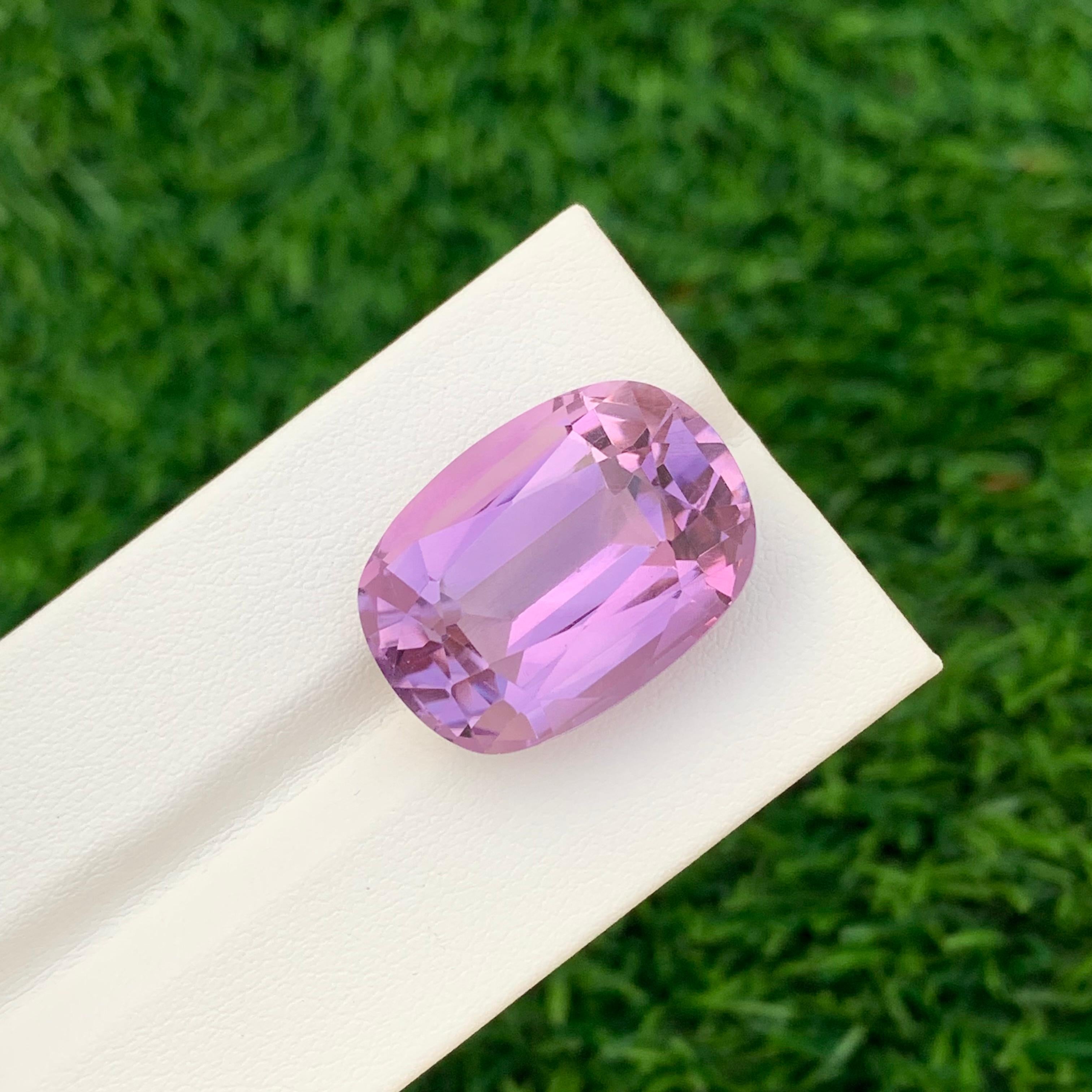 27,70 Karat Natürlicher loser Amethyst Ovalform Edelstein (Arts and Crafts) im Angebot