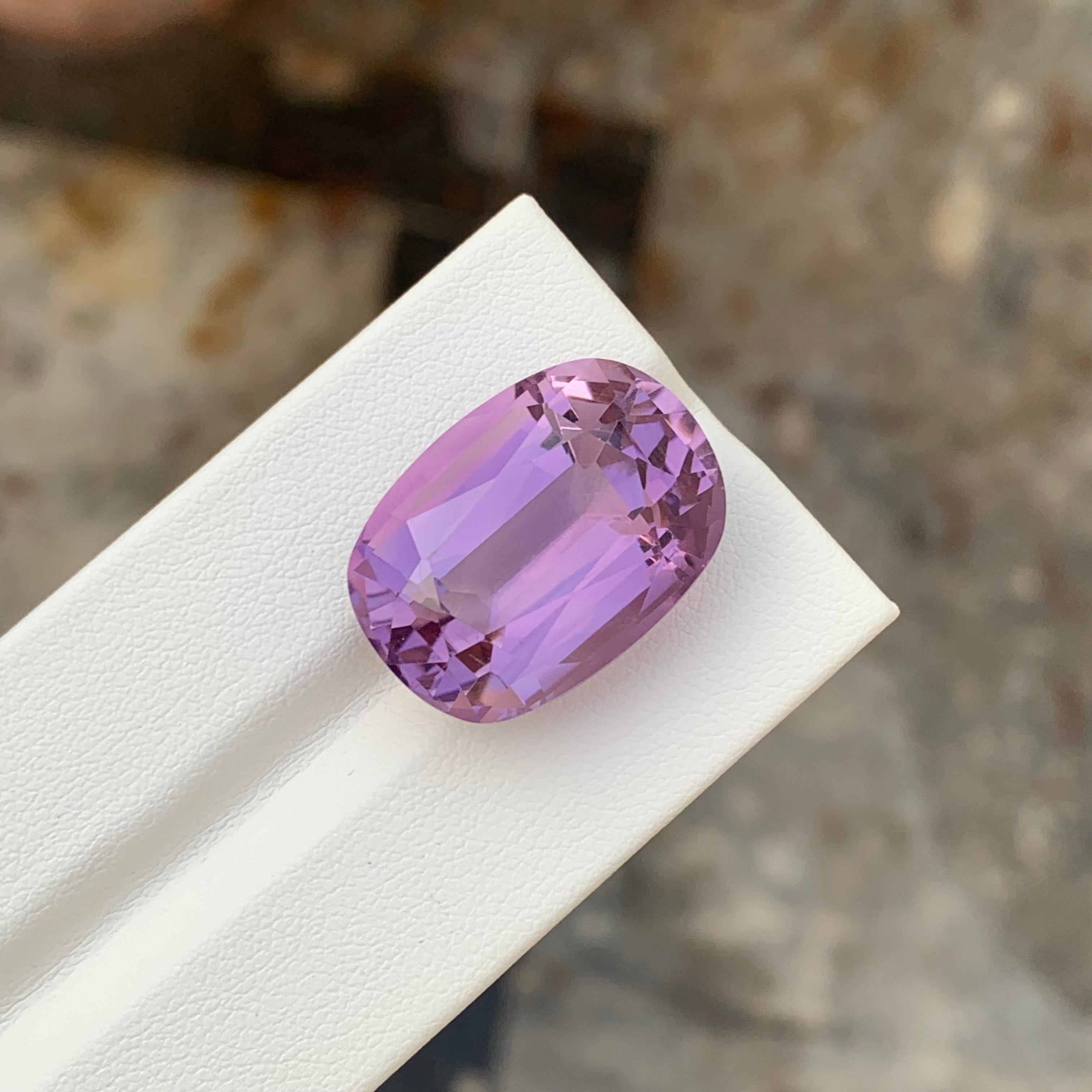 27,70 Karat Natürlicher loser Amethyst Ovalform Edelstein im Zustand „Neu“ im Angebot in Peshawar, PK