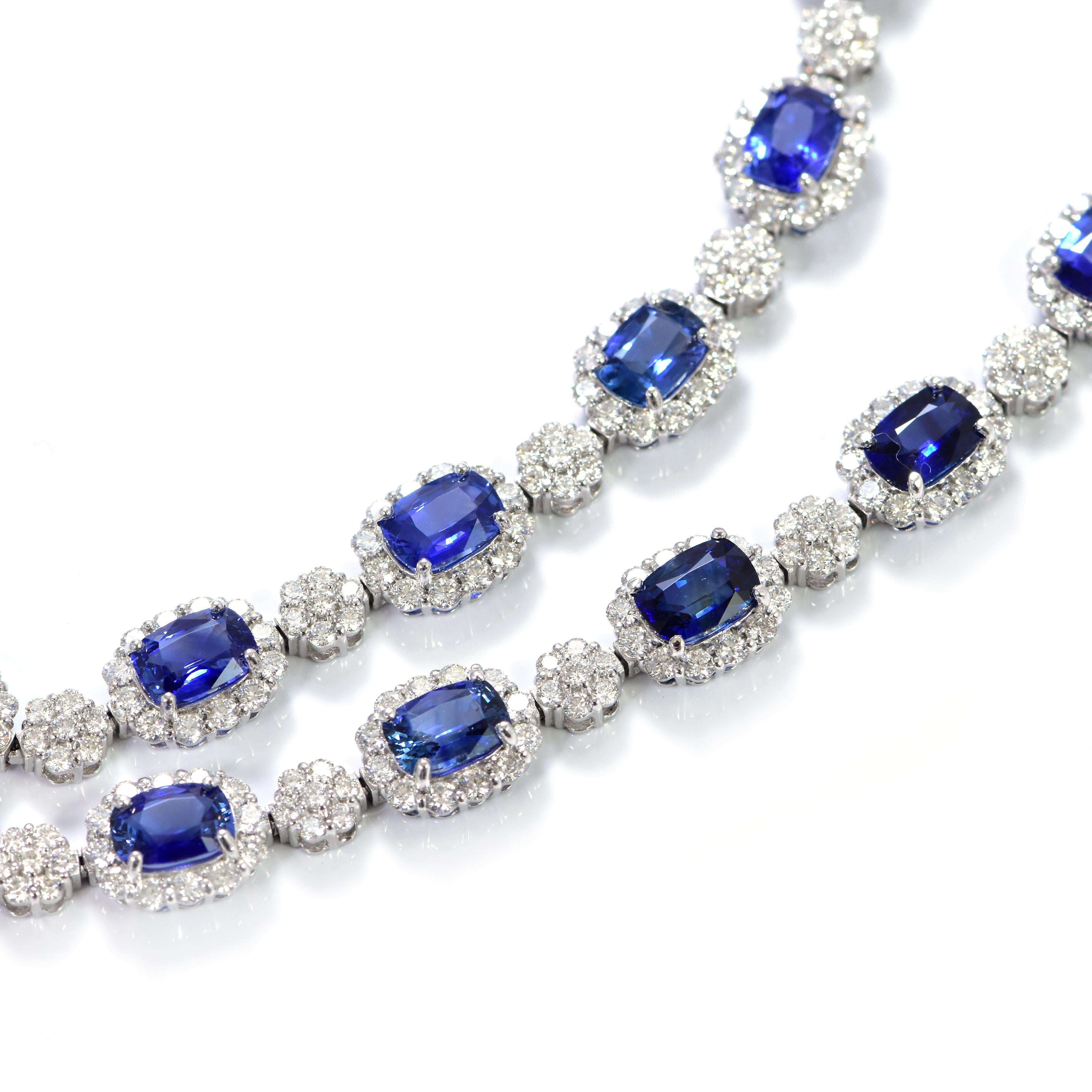 27.78 Carat Natural Ceylon Sapphires and Diamonds Necklace Made in Platinum For Sale 5
