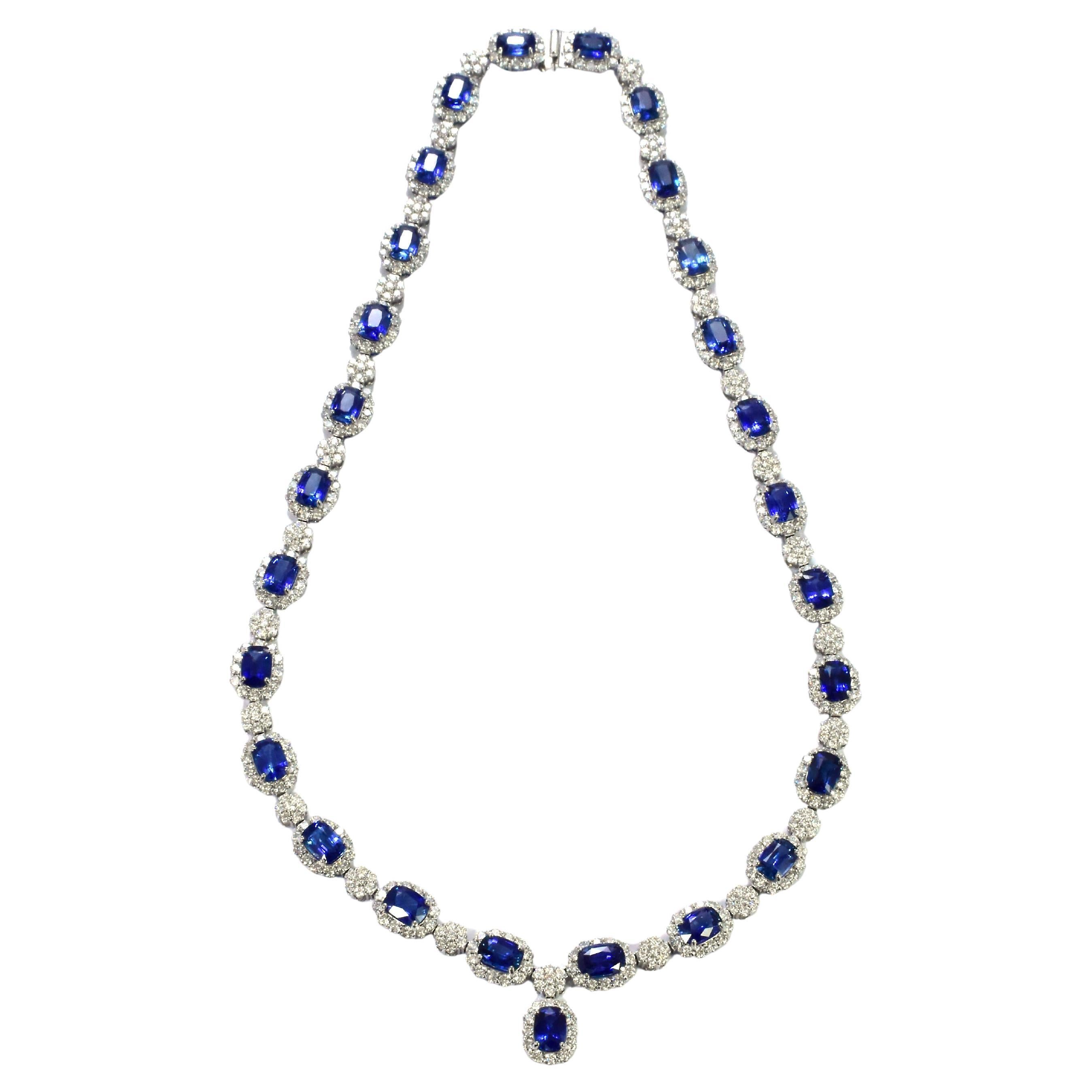 27.78 Carat Natural Ceylon Sapphires and Diamonds Necklace Made in Platinum For Sale