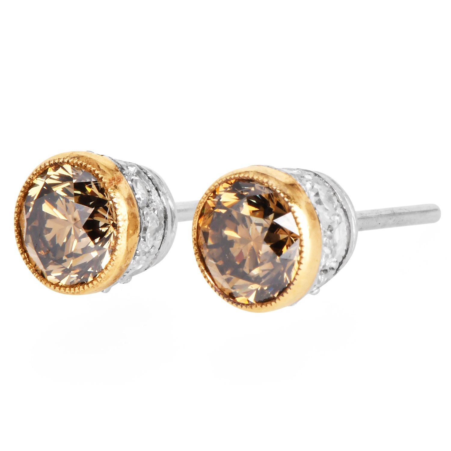 Round Cut 2.78 carat Fancy Brown Yellow Diamond 18K Gold Stud Earrings For Sale