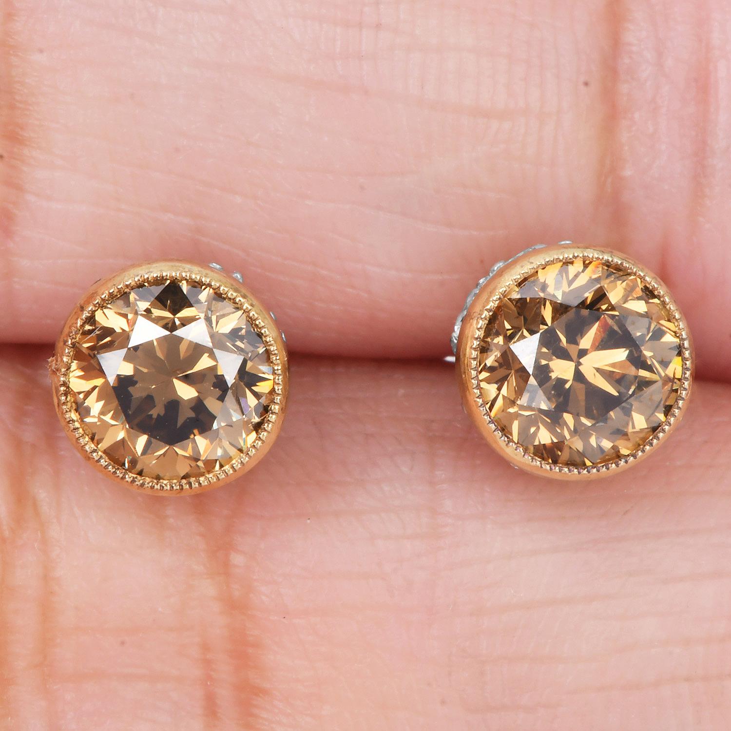 2.78 carat Fancy Brown Yellow Diamond 18K Gold Stud Earrings For Sale 2