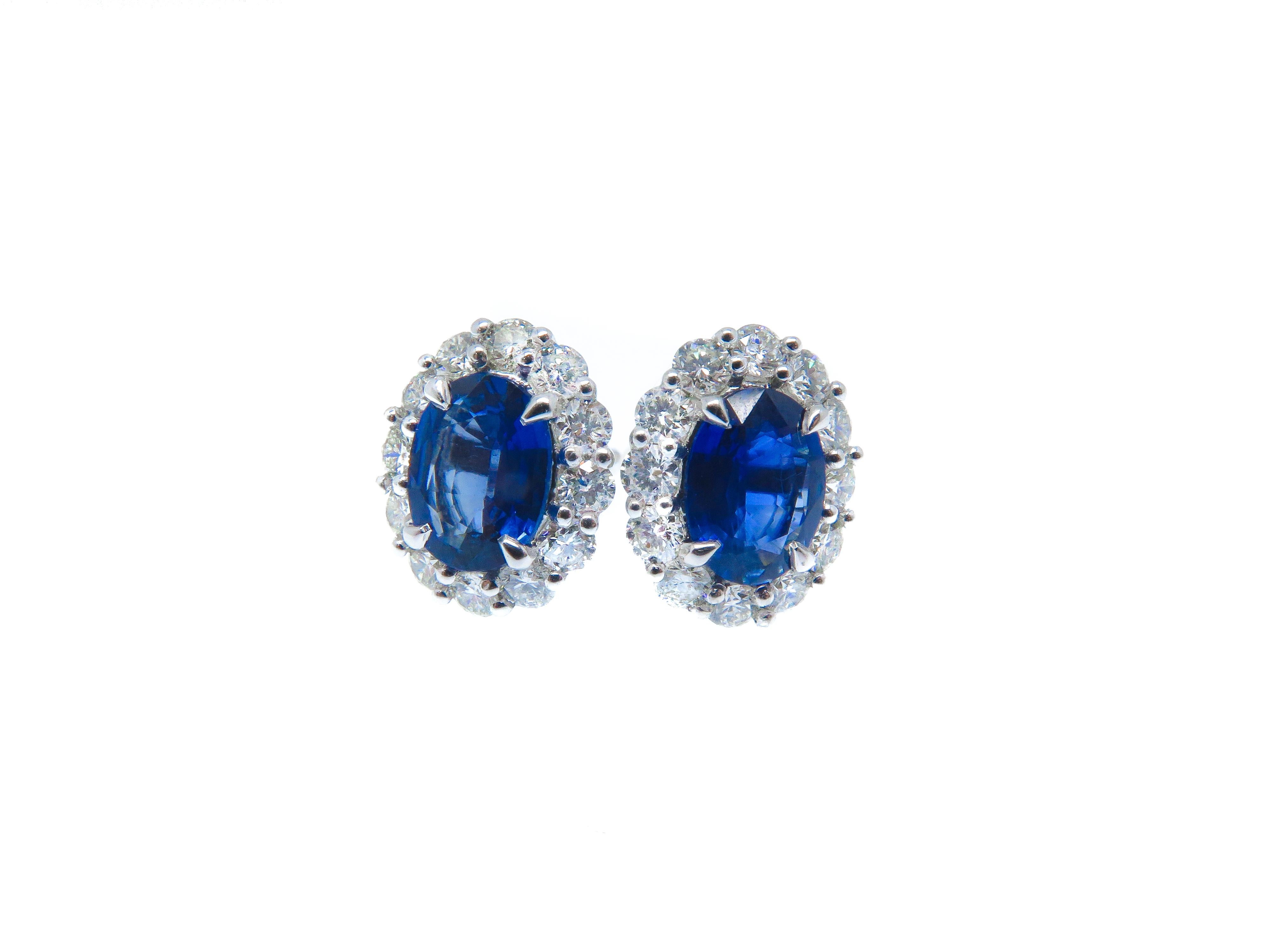 Platinum 2.78 Carat Oval Cut Blue Sapphire Stud Earrings For Sale 1