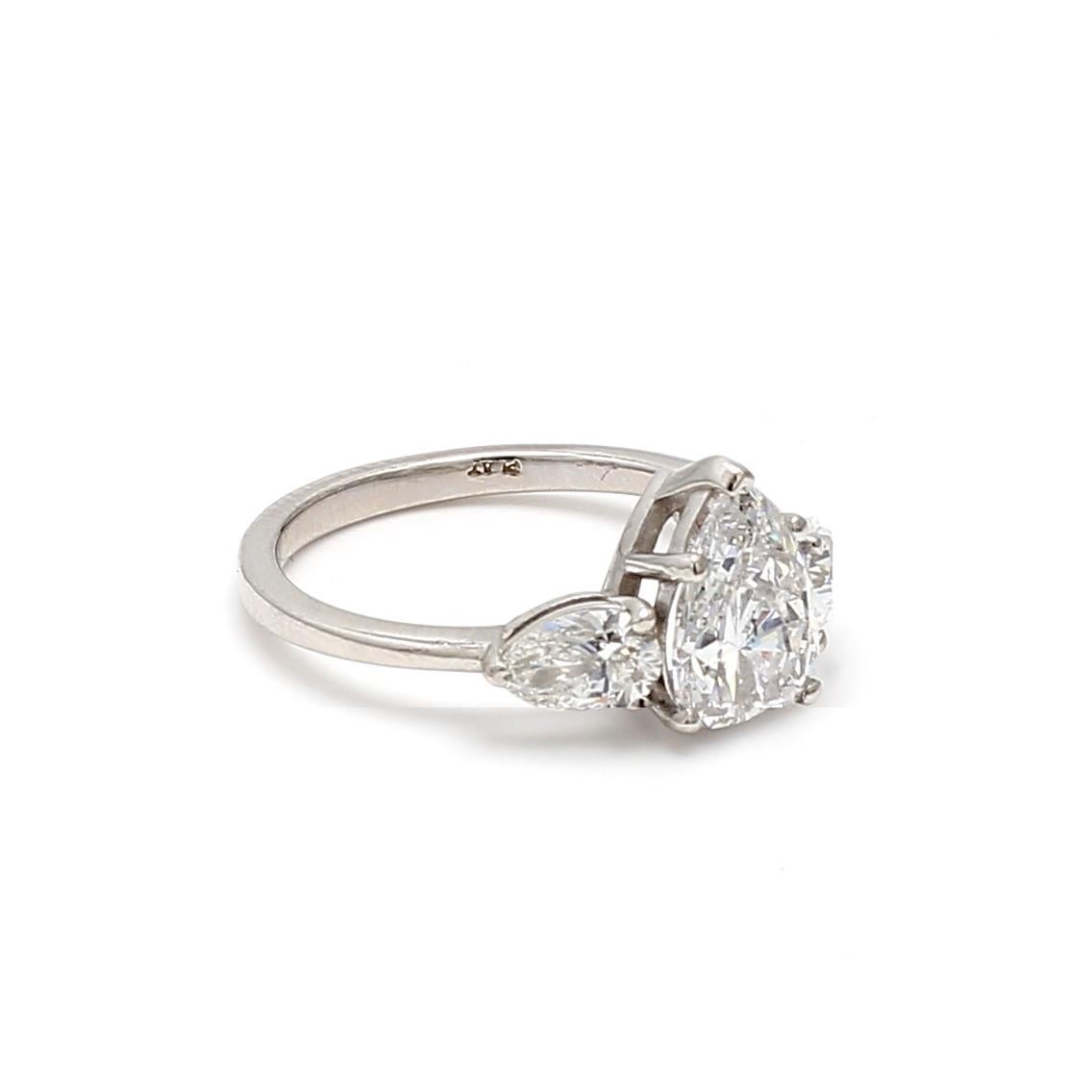 Anello di fidanzamento in platino con diamante da 2,78 carati a forma di pera D-I SI2-SI1 in vendita 5