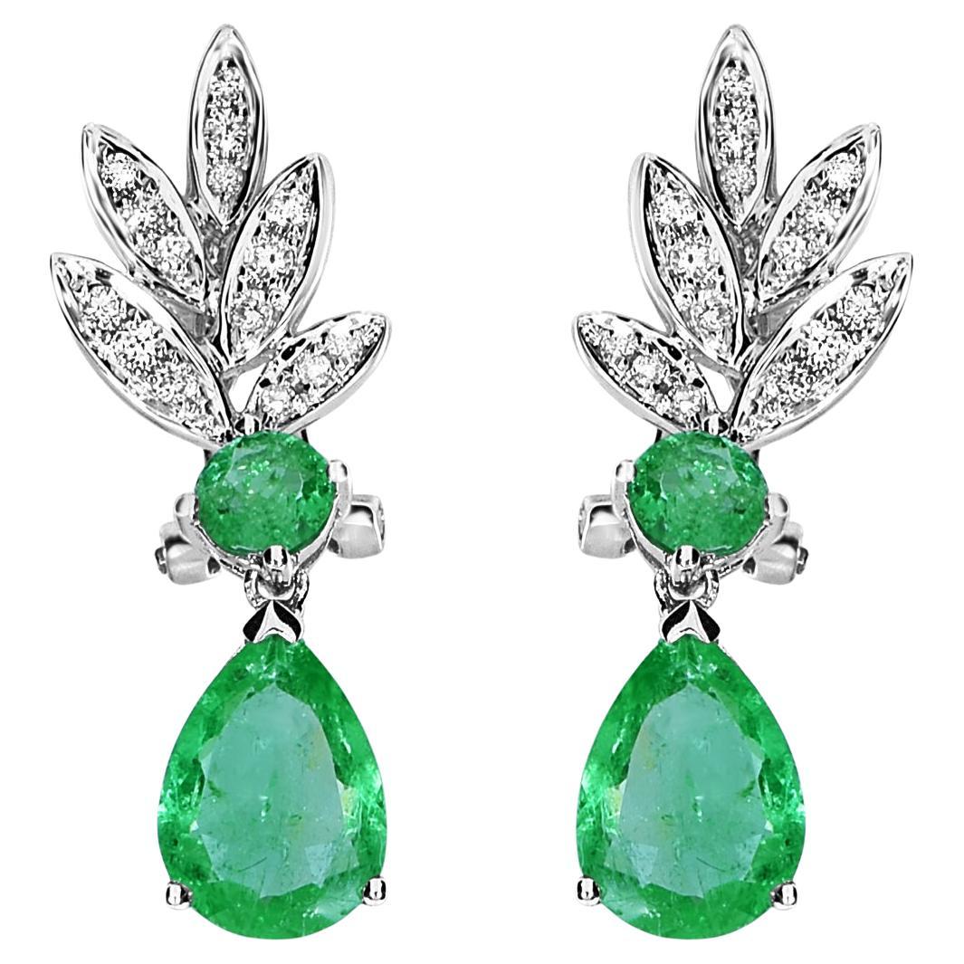 2.78 Carats Emerald and White Diamond White Gold Earrings