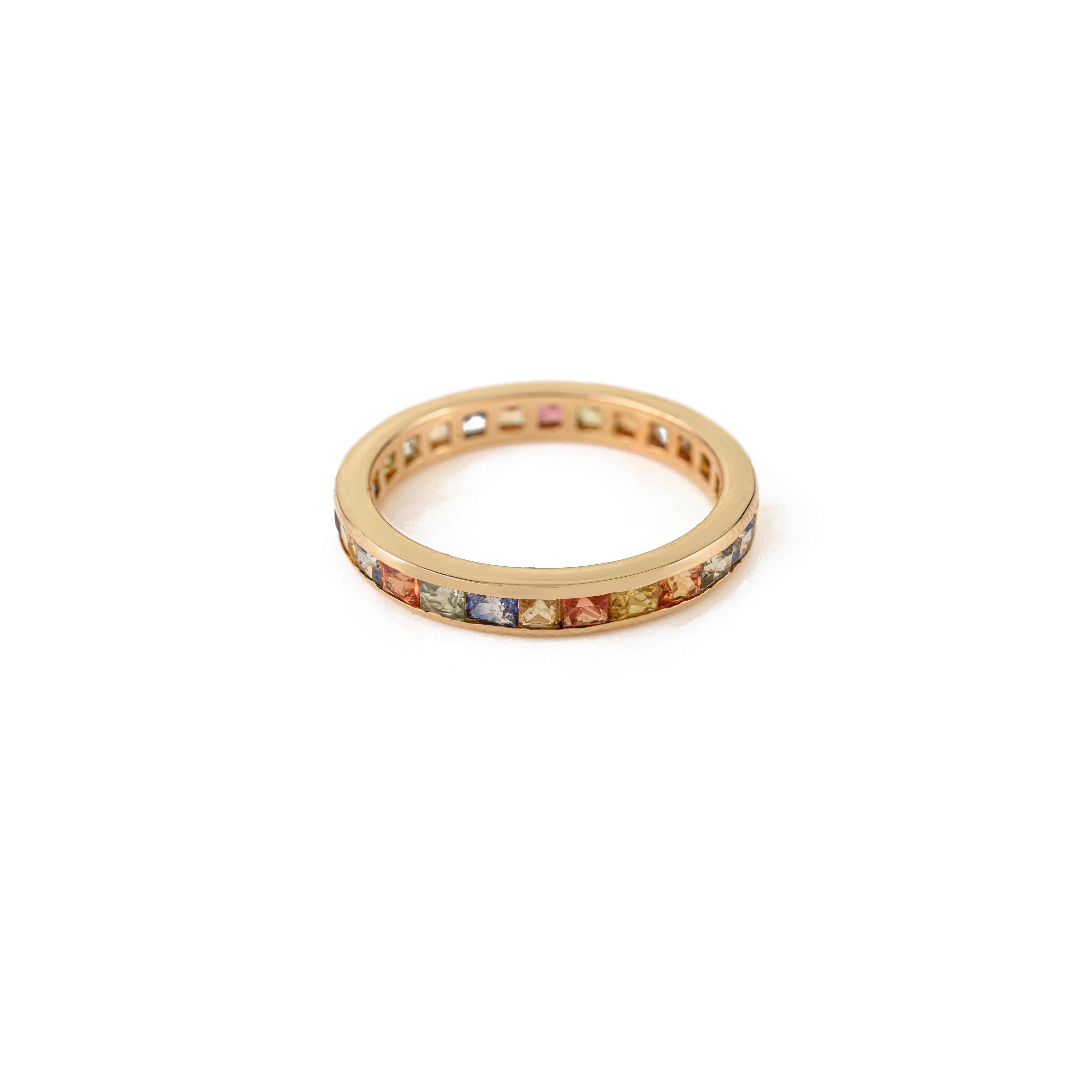 Im Angebot: 2,78 Ct Multi-Color Prinzessinnenschliff Saphir Eternity Band Ring in 14K Gelbgold () 7