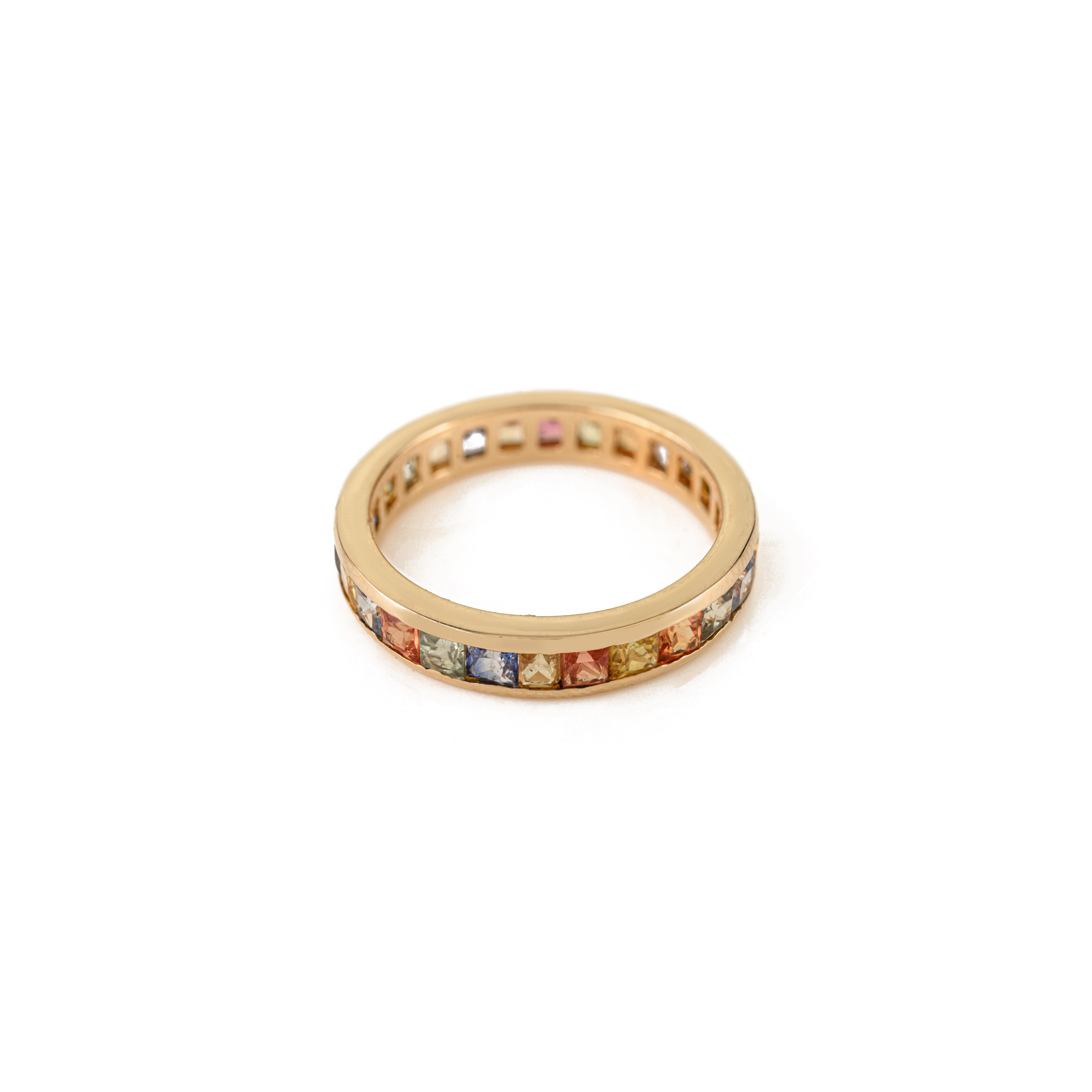 Im Angebot: 2,78 Ct Multi-Color Prinzessinnenschliff Saphir Eternity Band Ring in 14K Gelbgold () 9
