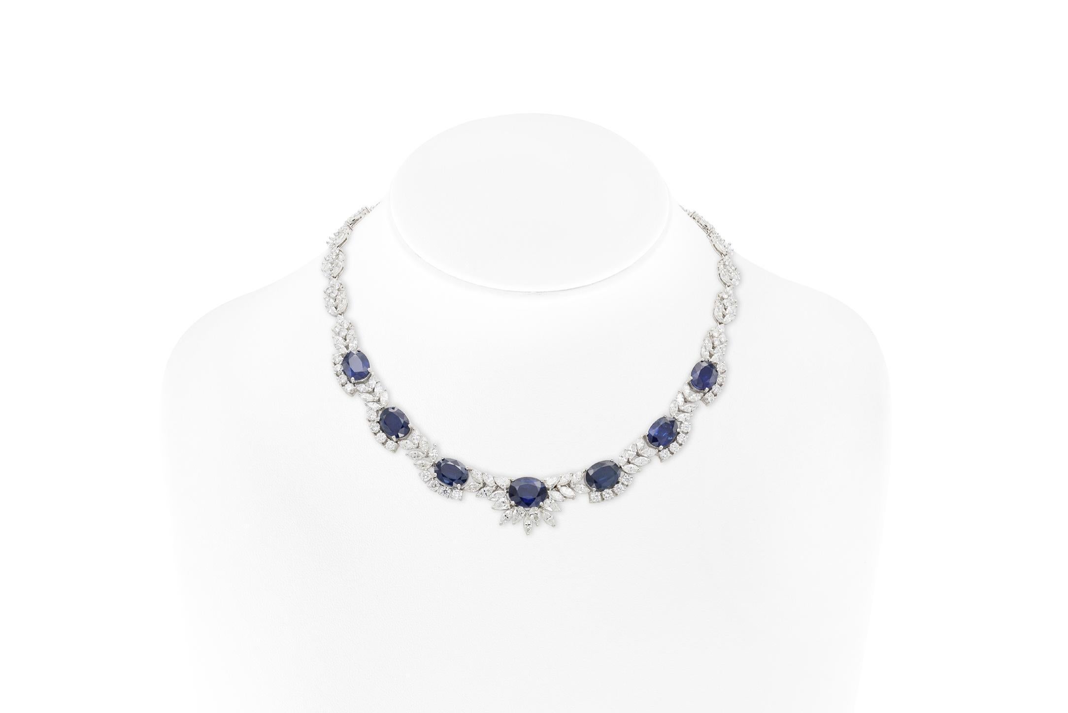 Taille ovale Collier de saphirs taille ovale de 27,83 carats et diamants de 25,04 carats en vente