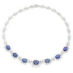 Collier de saphirs taille ovale de 27,83 carats et diamants de 25,04 carats