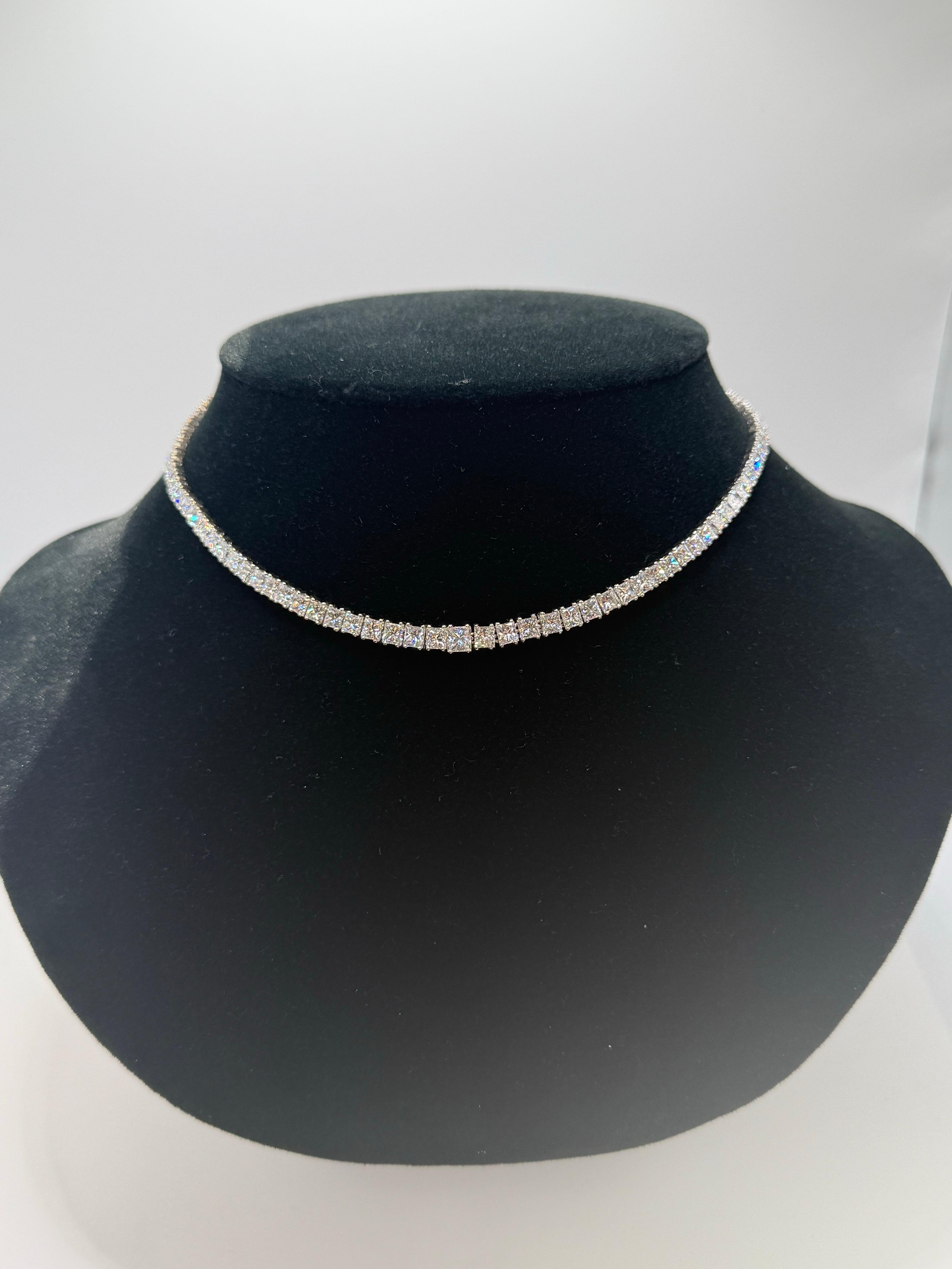 Taille princesse Collier de tennis 27,87 ct taille princesse en vente