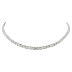 Collier de tennis 27,87 ct taille princesse