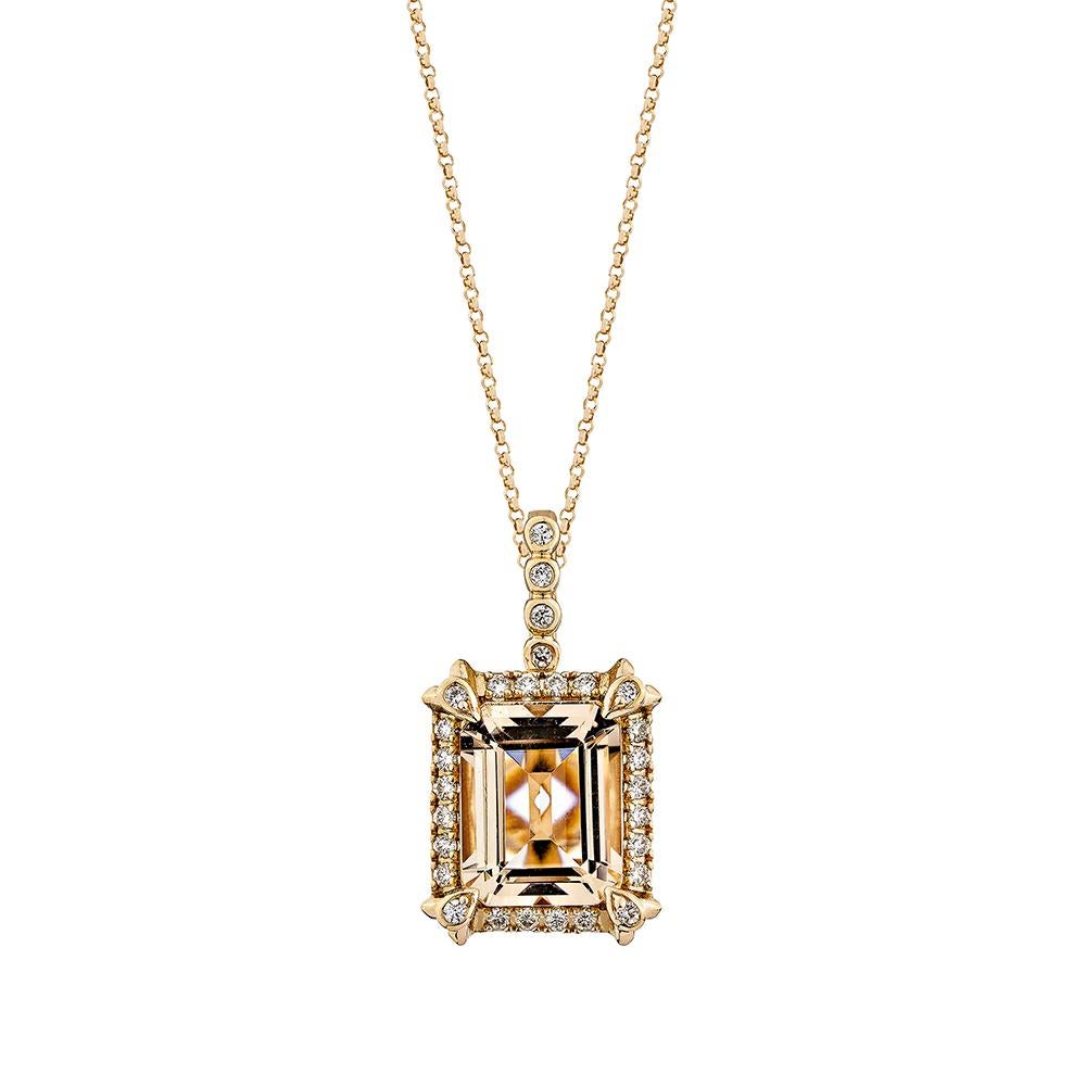 Contemporary 2.789 Carat Morganite Pendant in 18Karat Rose Gold with White Diamond. For Sale
