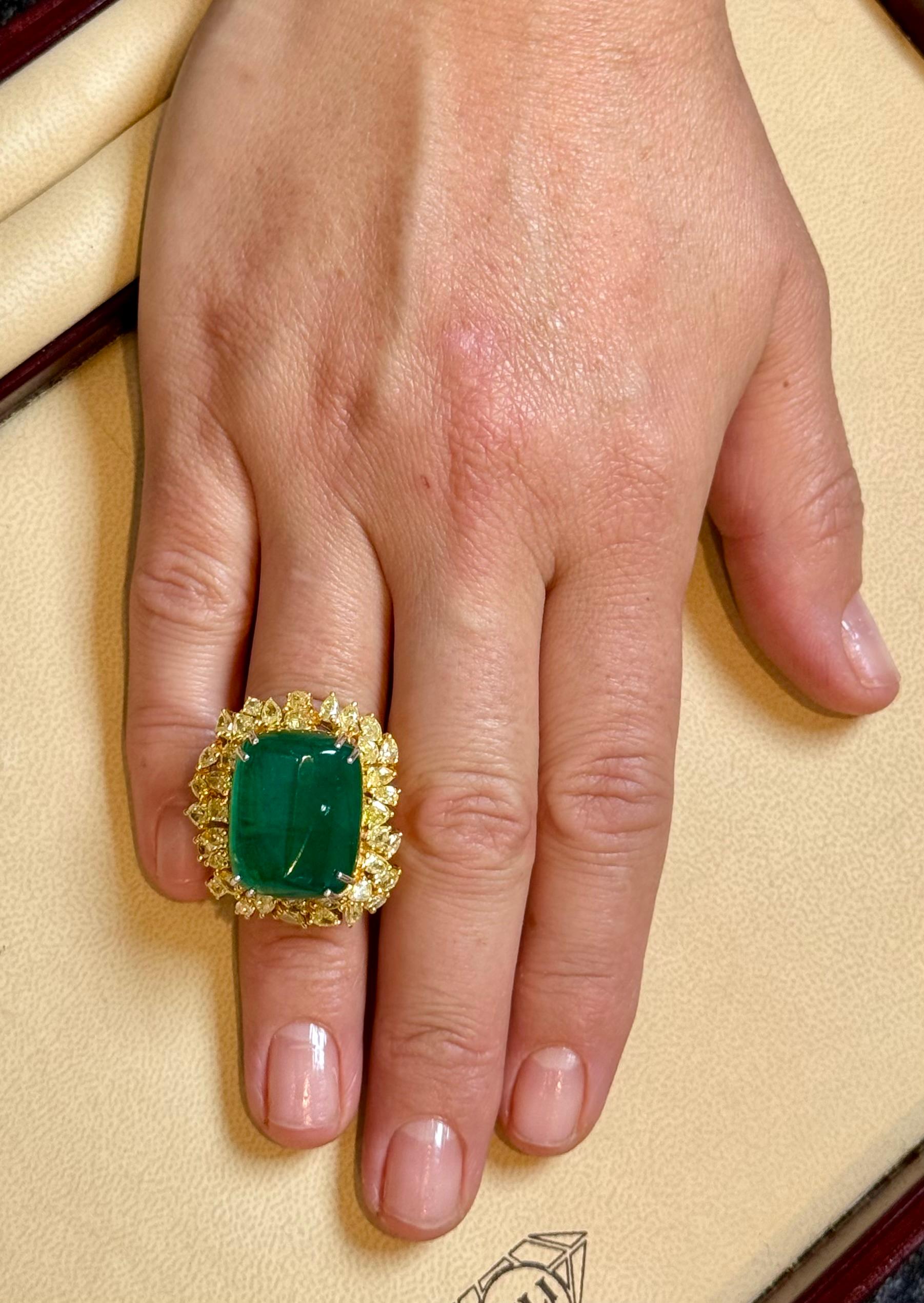 27.89 Ct Natural Colombian Emerald Cabochon & 5.73 Ct Yellow Diamond Ring 18 Kt For Sale 11