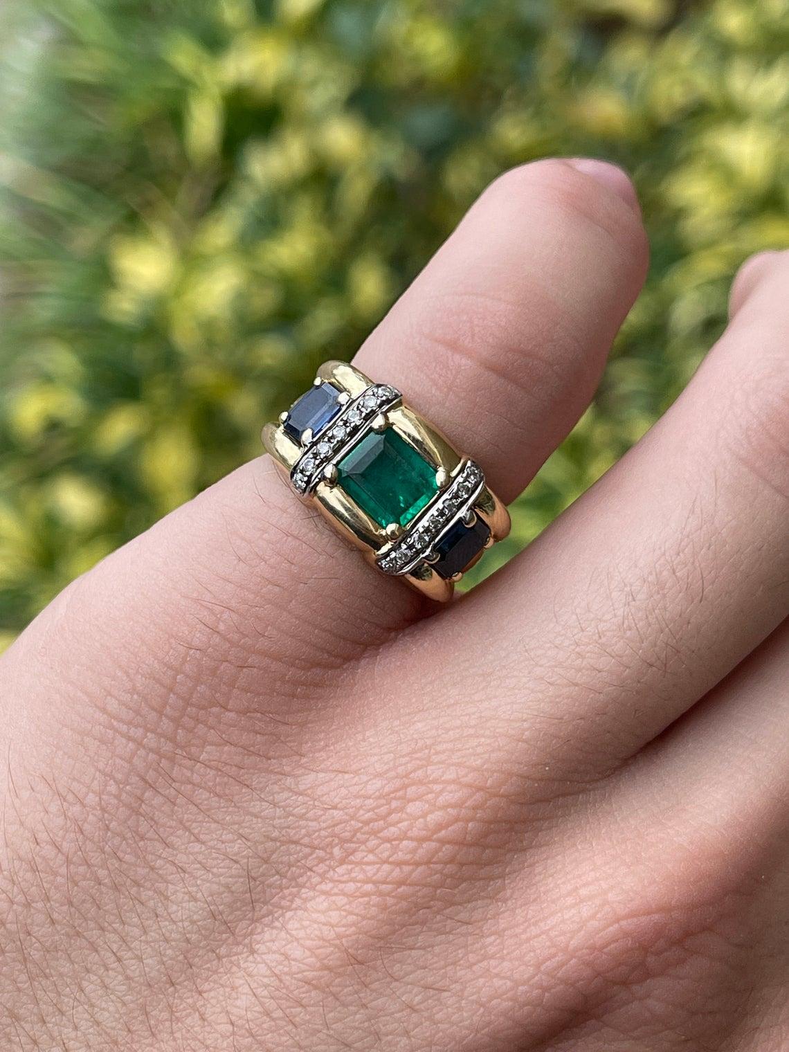 2.78tcw 18K Colombian Emerald, Blue Sapphire, & Diamond 14K Gold Ring In New Condition In Jupiter, FL